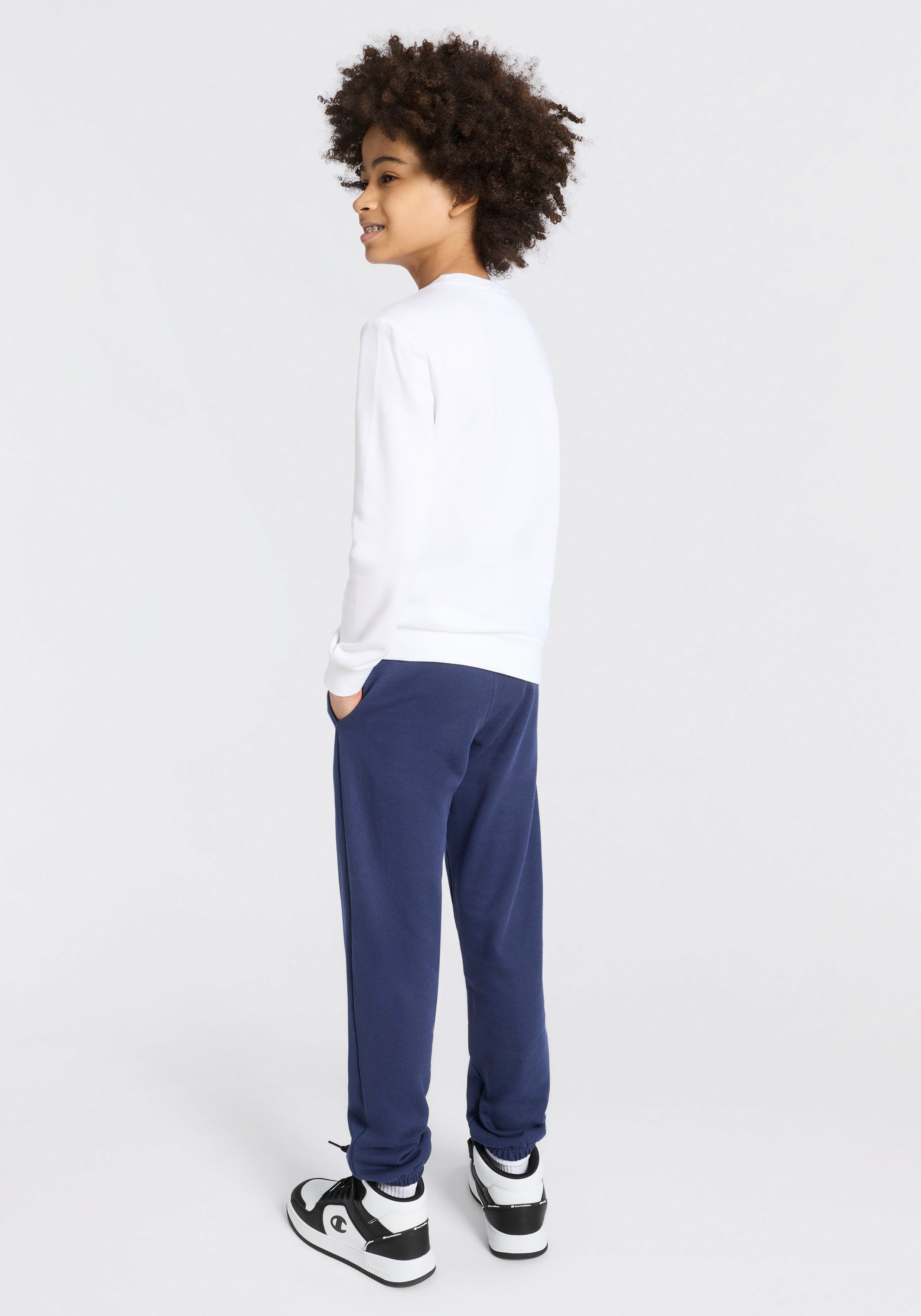 Champion Jogginganzug Graphic Terry Crewneck Sweatsuit (2-tlg), für Kinder geeignet, zweiteiliges Set mit 2 Teilen, bequeme Passform