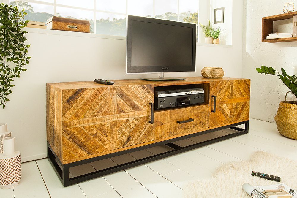 riess-ambiente Lowboard INFINITY HOME 160cm natur, Massivholz · TV-Board ·  Industrial Design · Mangoholz · Wohnzimmer