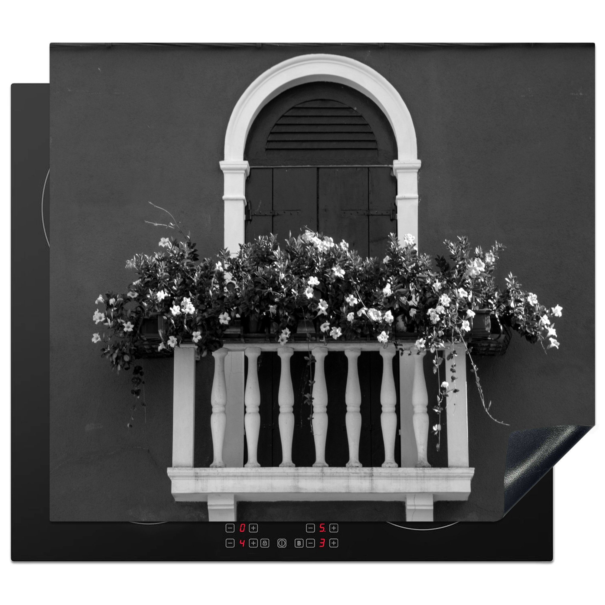 MuchoWow Herdblende-/Abdeckplatte Großes Fenster mit einem großen Blumenstrauß davor - schwarz und weiß, Vinyl, (1 tlg), 60x52 cm, Mobile Arbeitsfläche nutzbar, Ceranfeldabdeckung