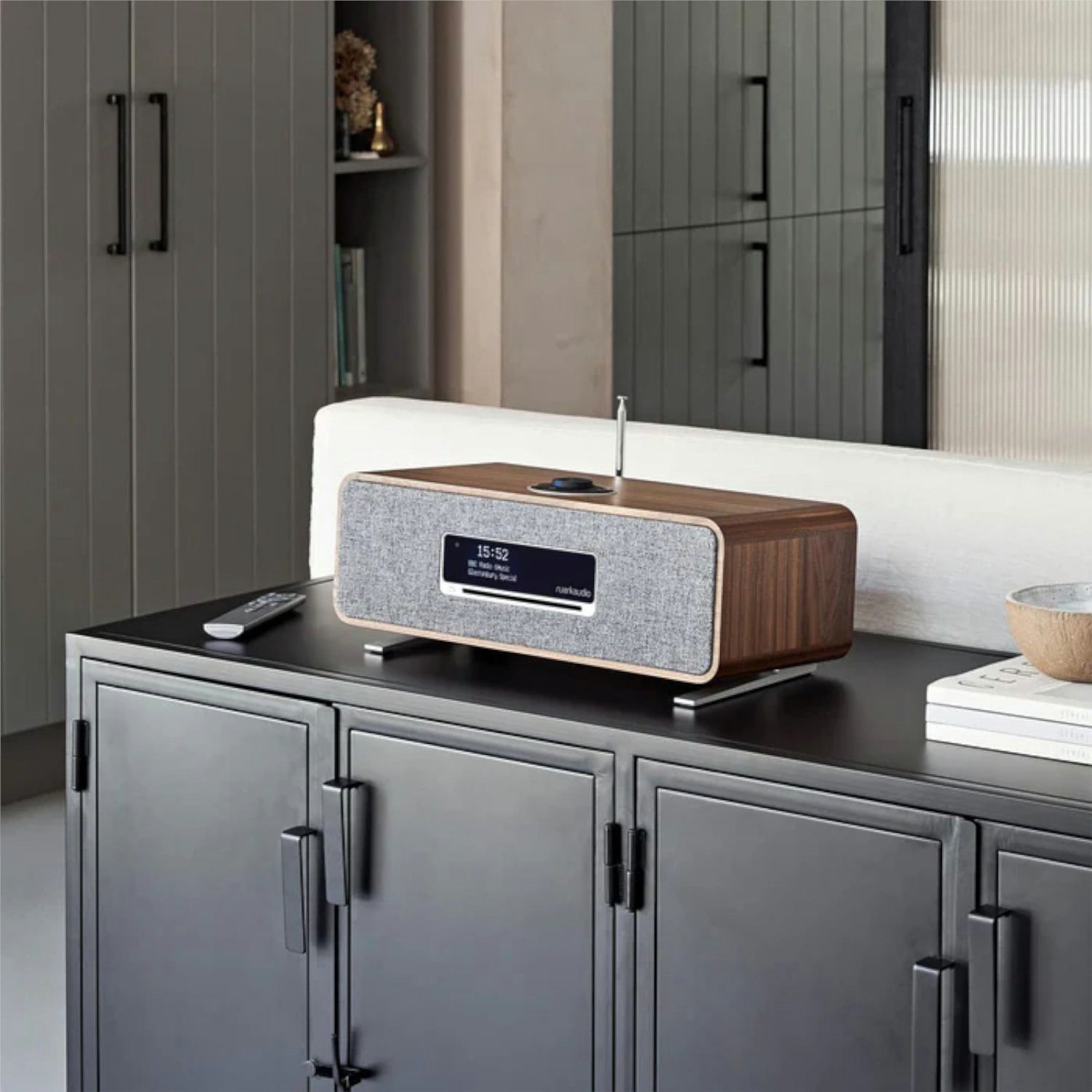 ruarkaudio ruarkaudio R3S Musik-System Walnuss/Grau Stereoanlage (Digitalradio DAB+,FM-Tuner,Internetradio, Internetradio, DAB+, Bluetooth, inklusive Fernbedienung)