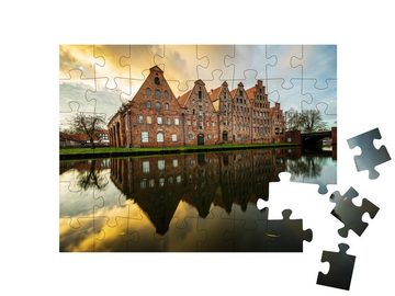 puzzleYOU Puzzle Alte Salzlagerhäuser in Lübeck an der Trave, 48 Puzzleteile, puzzleYOU-Kollektionen Lübeck