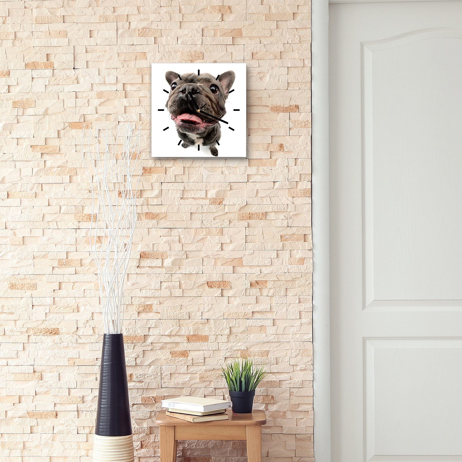 Primedeco Wanduhr Glasuhr mit Wandkunst Bulldogge Nahemn Motiv 30 cm 30 Wanduhr Größe von x