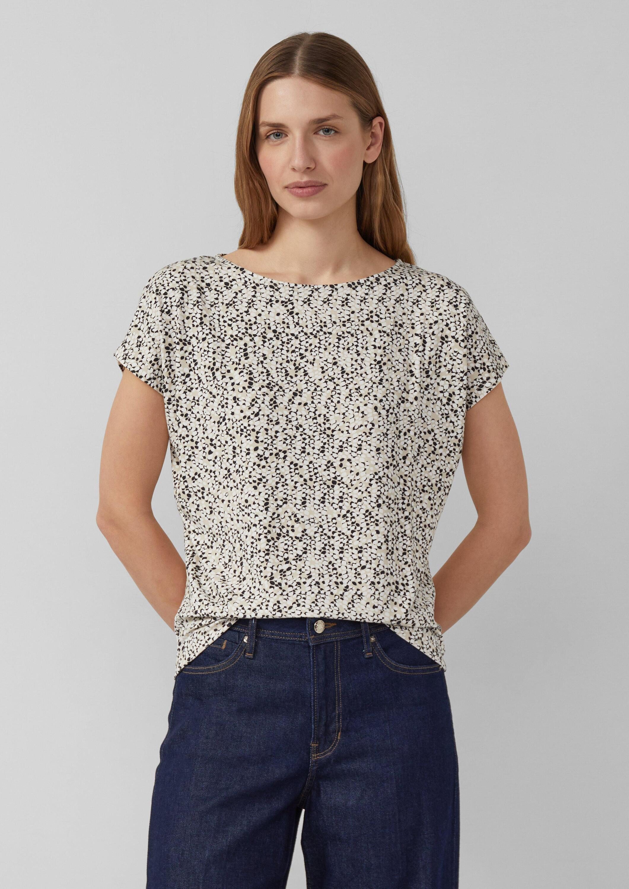 s.Oliver Kurzarmshirt T-Shirt Fließendes Jersey-Shirt mit überschnittenen Schultern