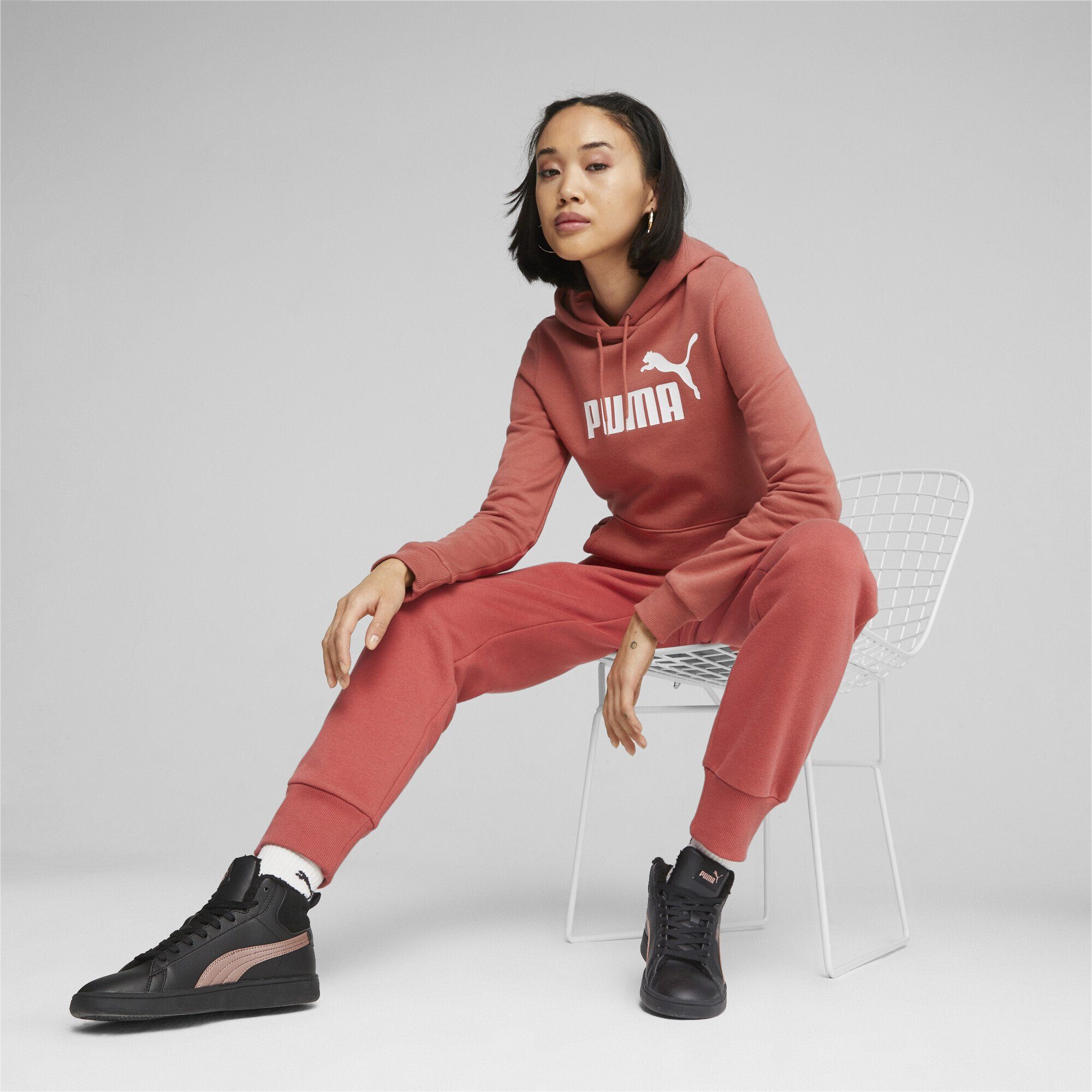 Damen PUMA Jogginghose Red Sporthose Essentials Astro