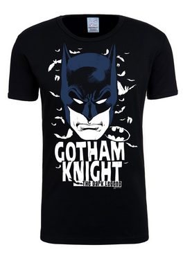 LOGOSHIRT T-Shirt DC - Batman - Gotham Knight mit coolem Batman-Frontprint