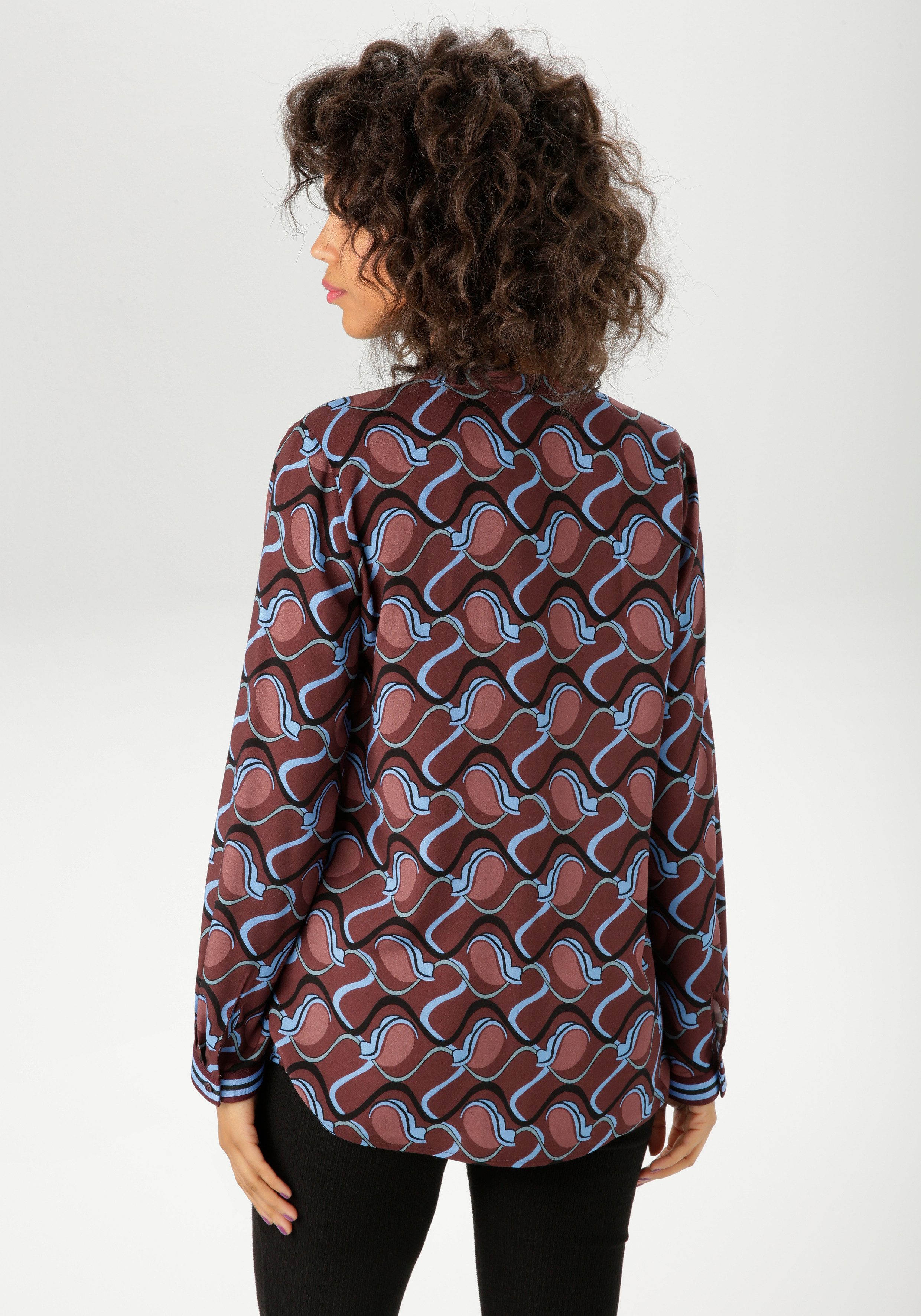 Aniston CASUAL Schlupfbluse mit trendfarbigen, grafischem günstig online kaufen