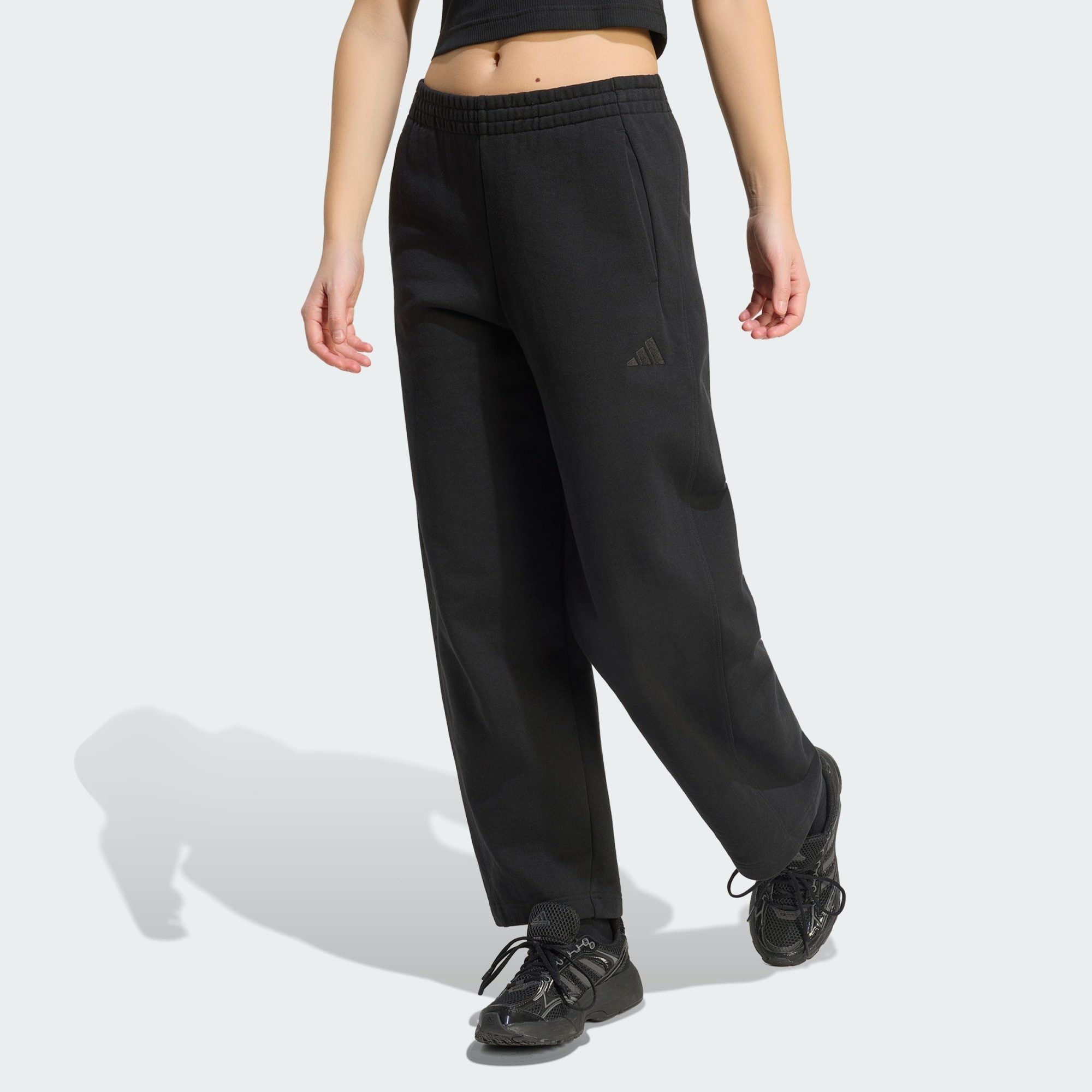 adidas Sportswear Jogginghose ADIDAS KIT HOSE, KLEINES LOGO, BARREL-DESIGN, Ansicht 1