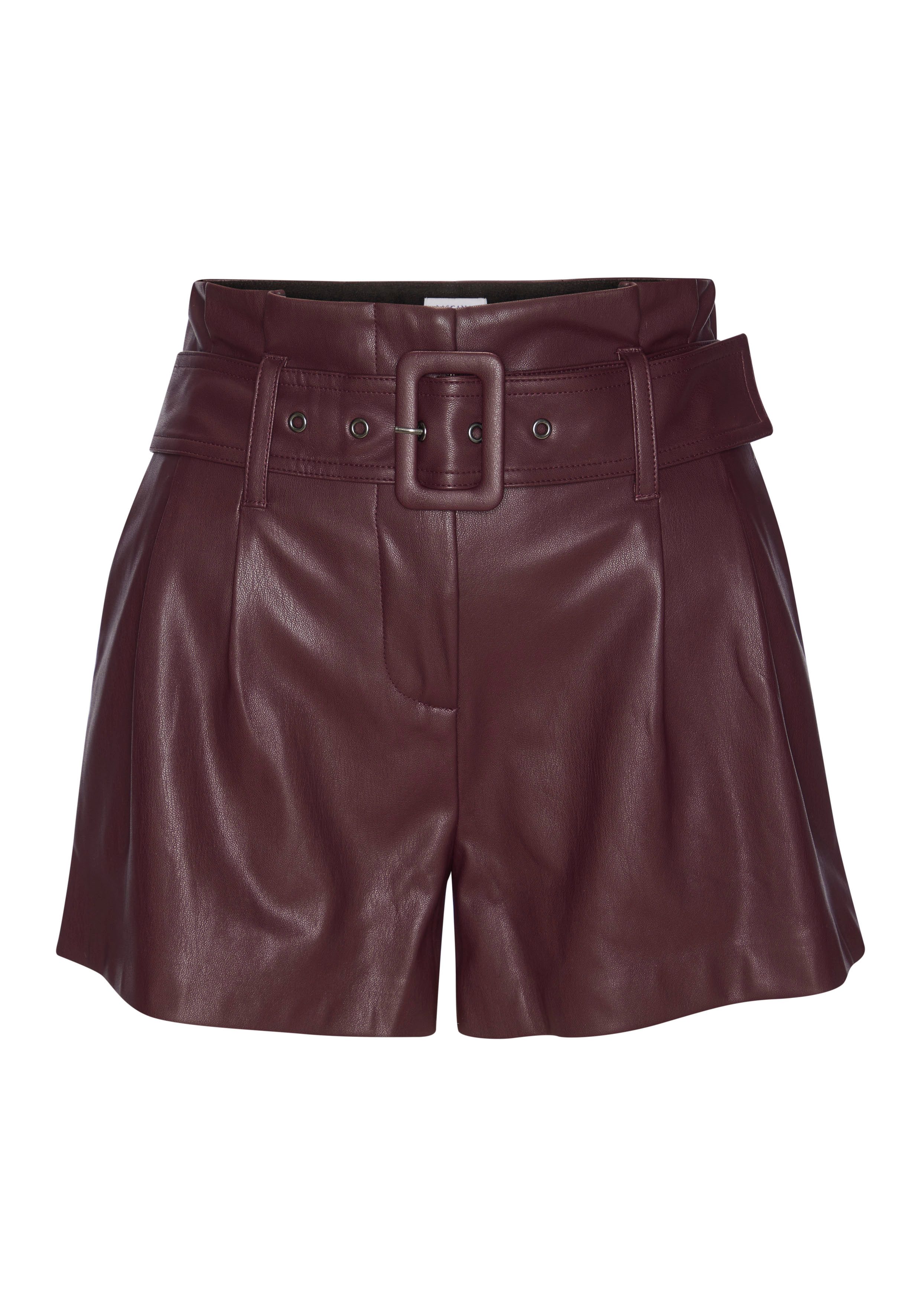 LASCANA Shorts (mit Gürtel) aus Lederimitat, Kunstleder Shorts, elegant, mo günstig online kaufen