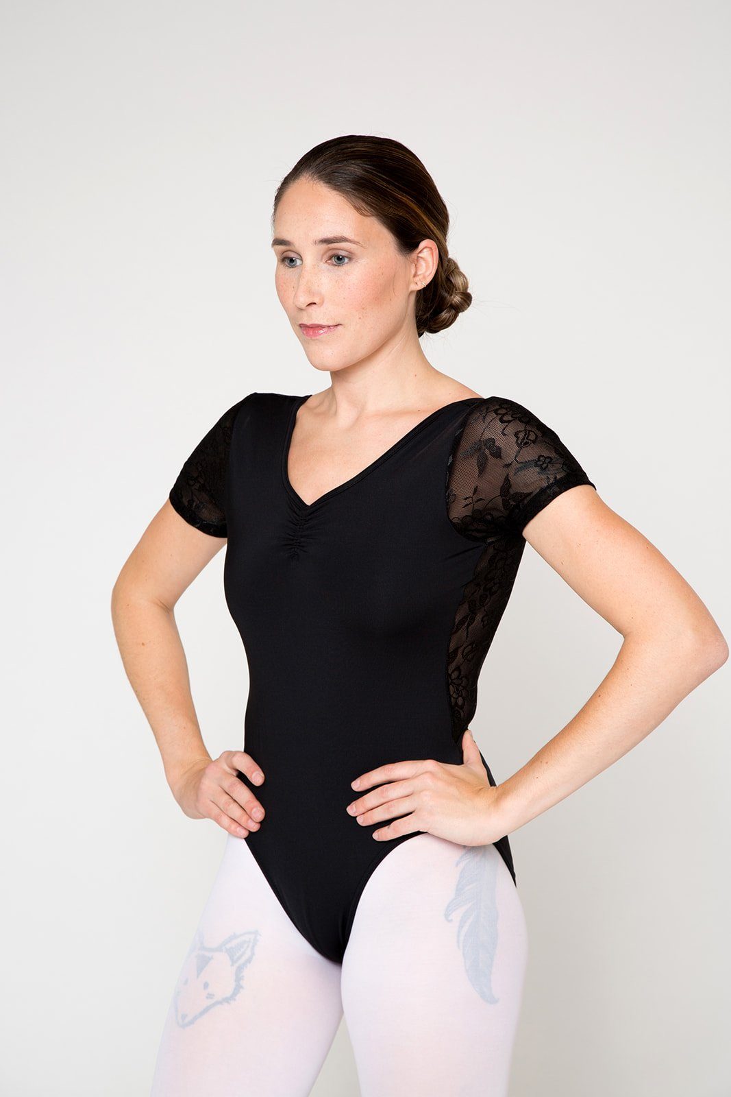 tanzmuster Body Damen Ballettanzug Muriel mit geblümten Mesh-Einsätzen tiefer Rückenausschnitt