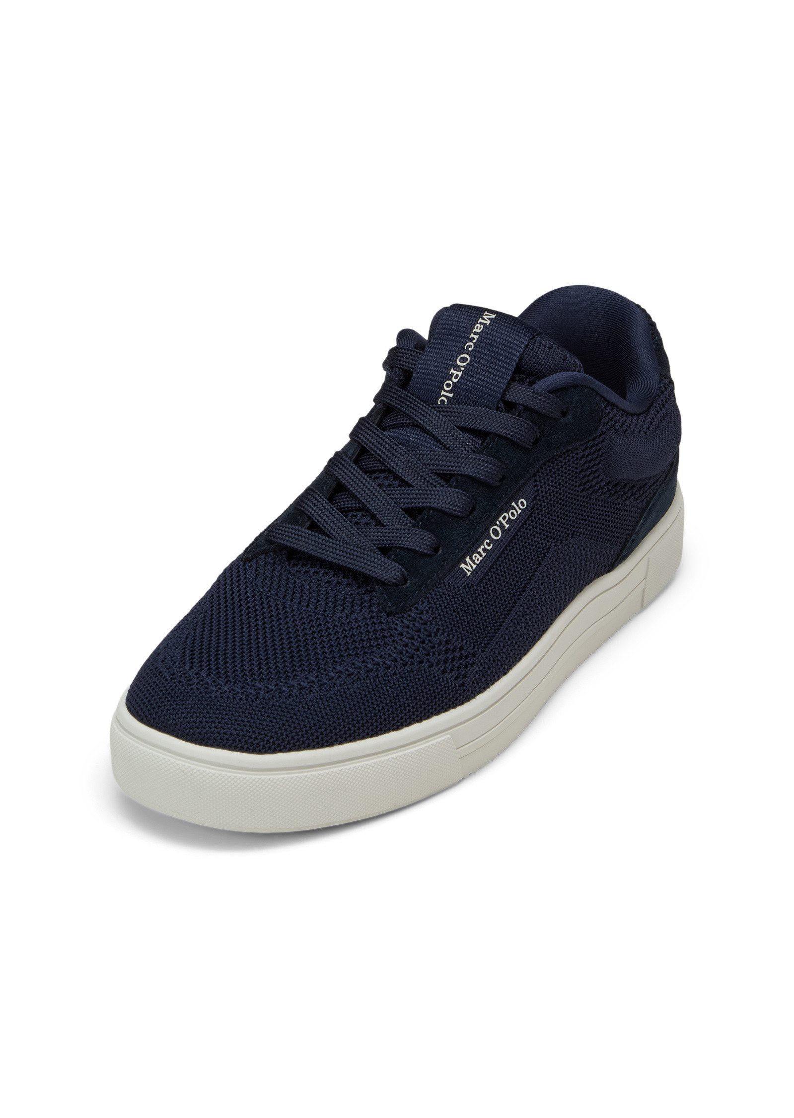aus Recycling-Material Sneaker