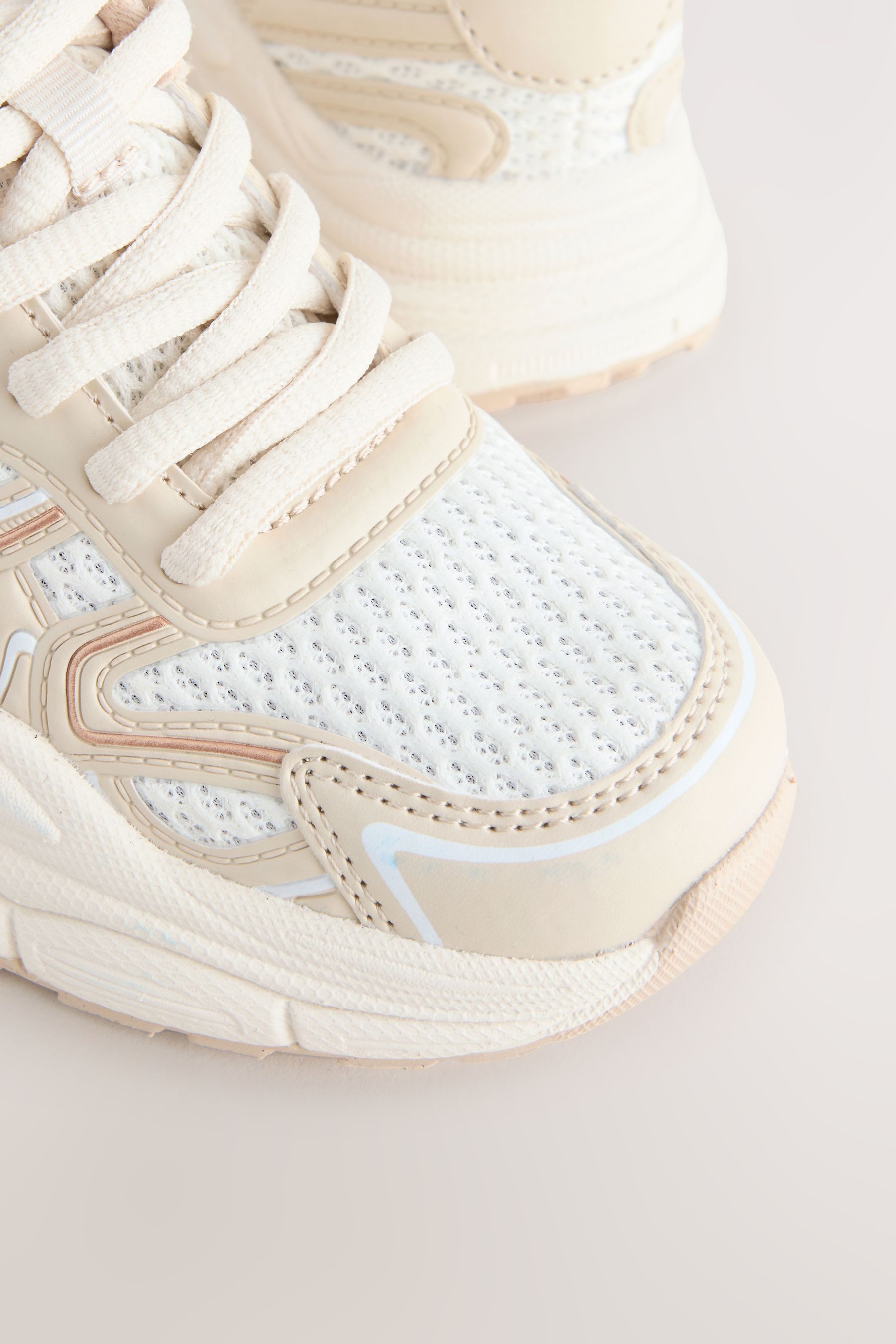 Next Robuste Sneaker mit Schnürung Sneaker (1-tlg)