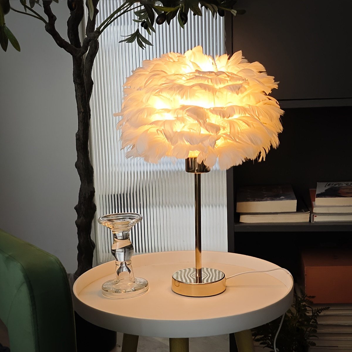 JDONG Tischleuchte Weiße kunstliche Feder, Deko Lampe Wohnzimmer 30/35cm, E27, 3000K Warmweiß, Nachttischlampe mit goldenem Sockel, Feder-Tischleuchte – Bild 5 von 5