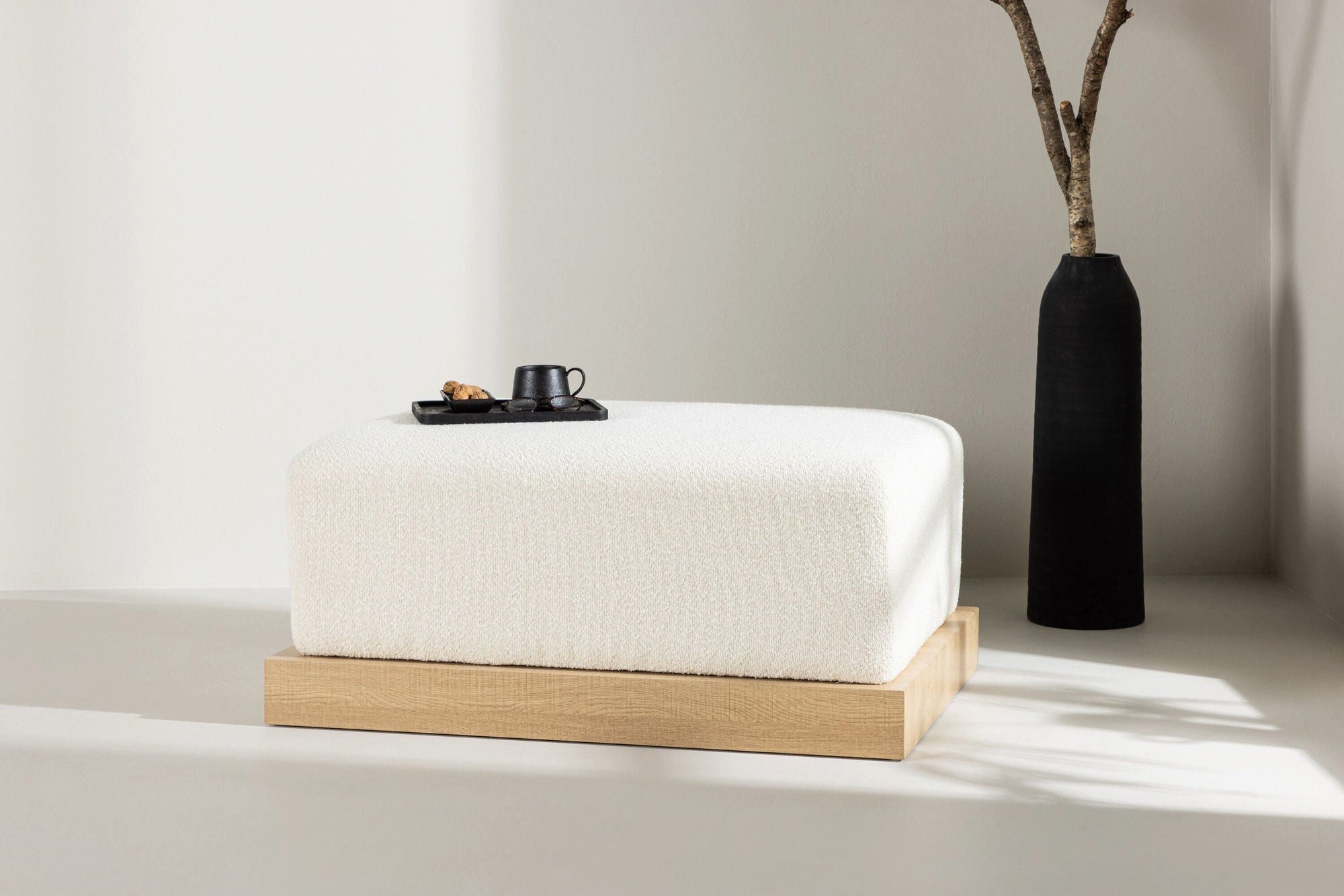 Venture Home Pouf