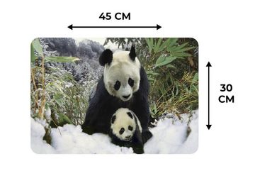 Platzset, Panda - Jungtier - Schnee, MuchoWow, (6-St), Platzset, Platzdecken, Platzmatte, Tischmatten, Schmutzabweisend