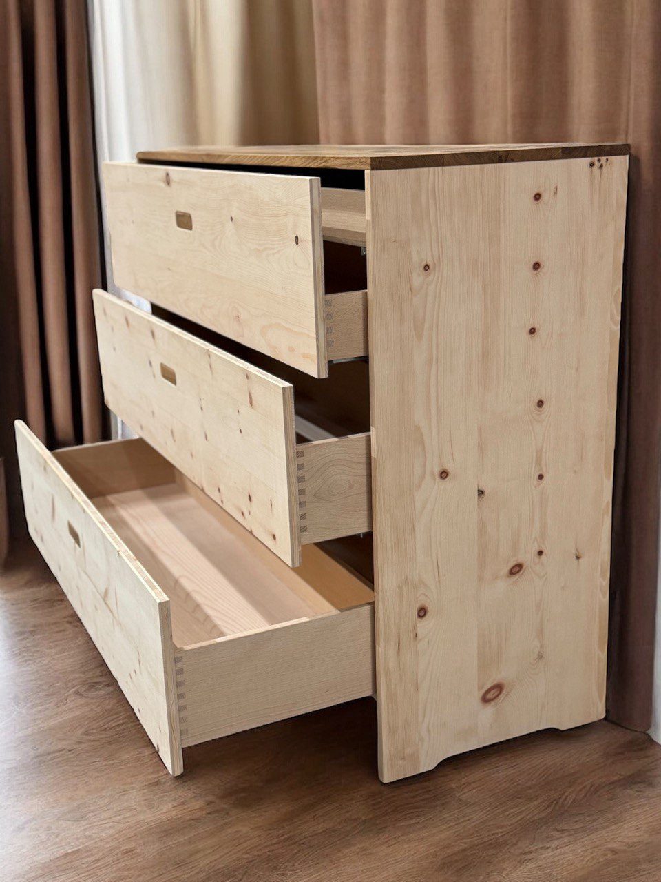 geborgenschlafen Schubkastenkommode Zirbenholzkommode - Tip-On Funktion - Massivholz Kommode, Handgefertigt in Deutschlan - Mit verstecktem Zusatzfach
