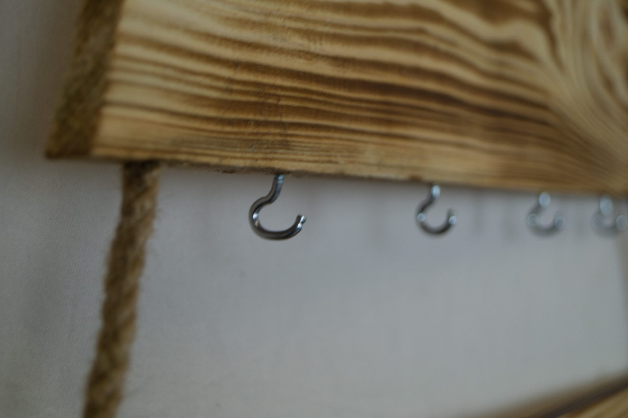 Kistenkolli Altes Land Allzweckkiste Weihnachtsbaum Adventskalender mit 24 Plätzen in geflammt Deko-Holzlei (Spar-Set)