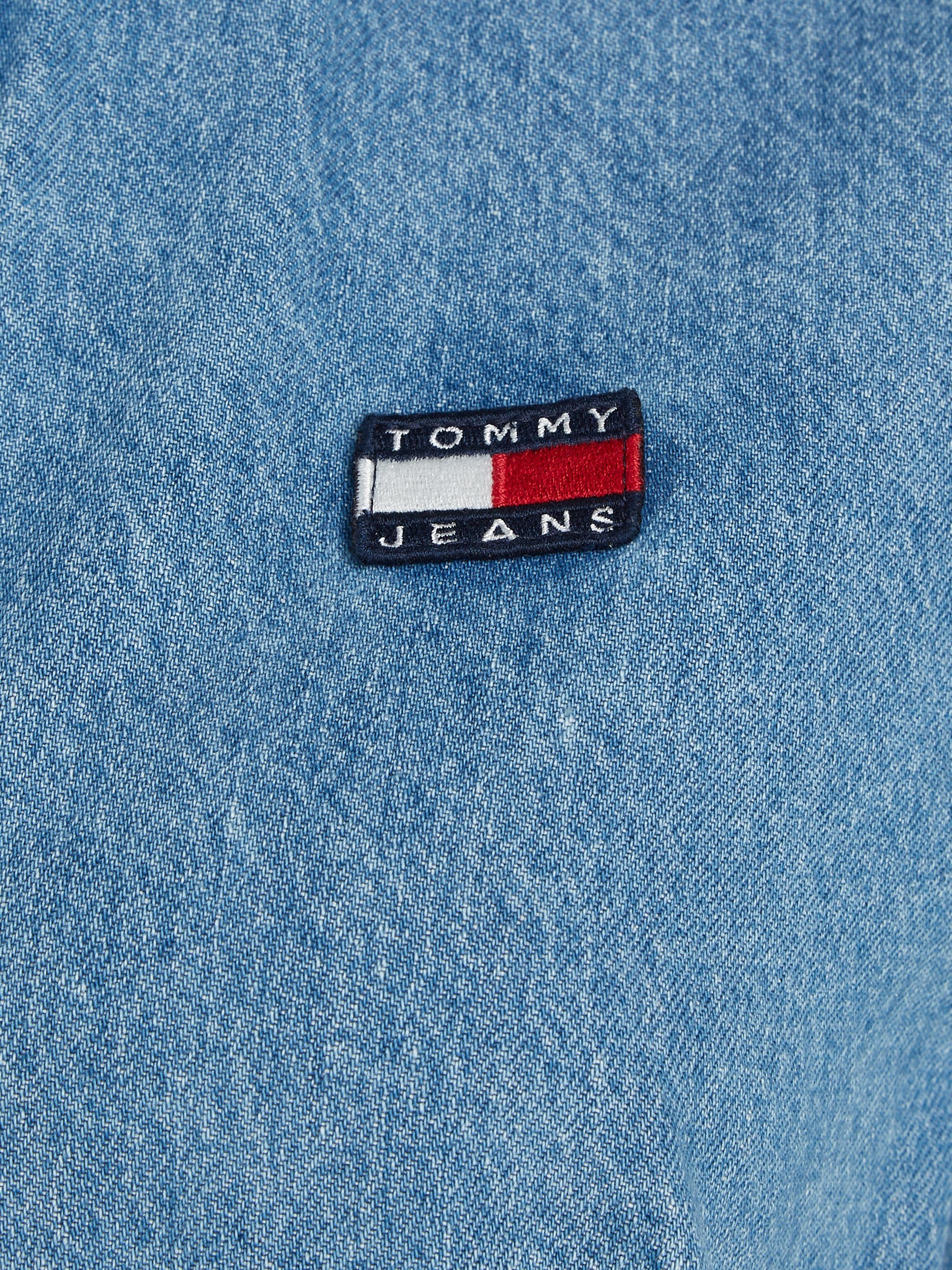 Tommy Jeans Jeanskleid Kontrastband mit BADGE TJW am DRESS MINI Krageninneren dezentem LS DENIM