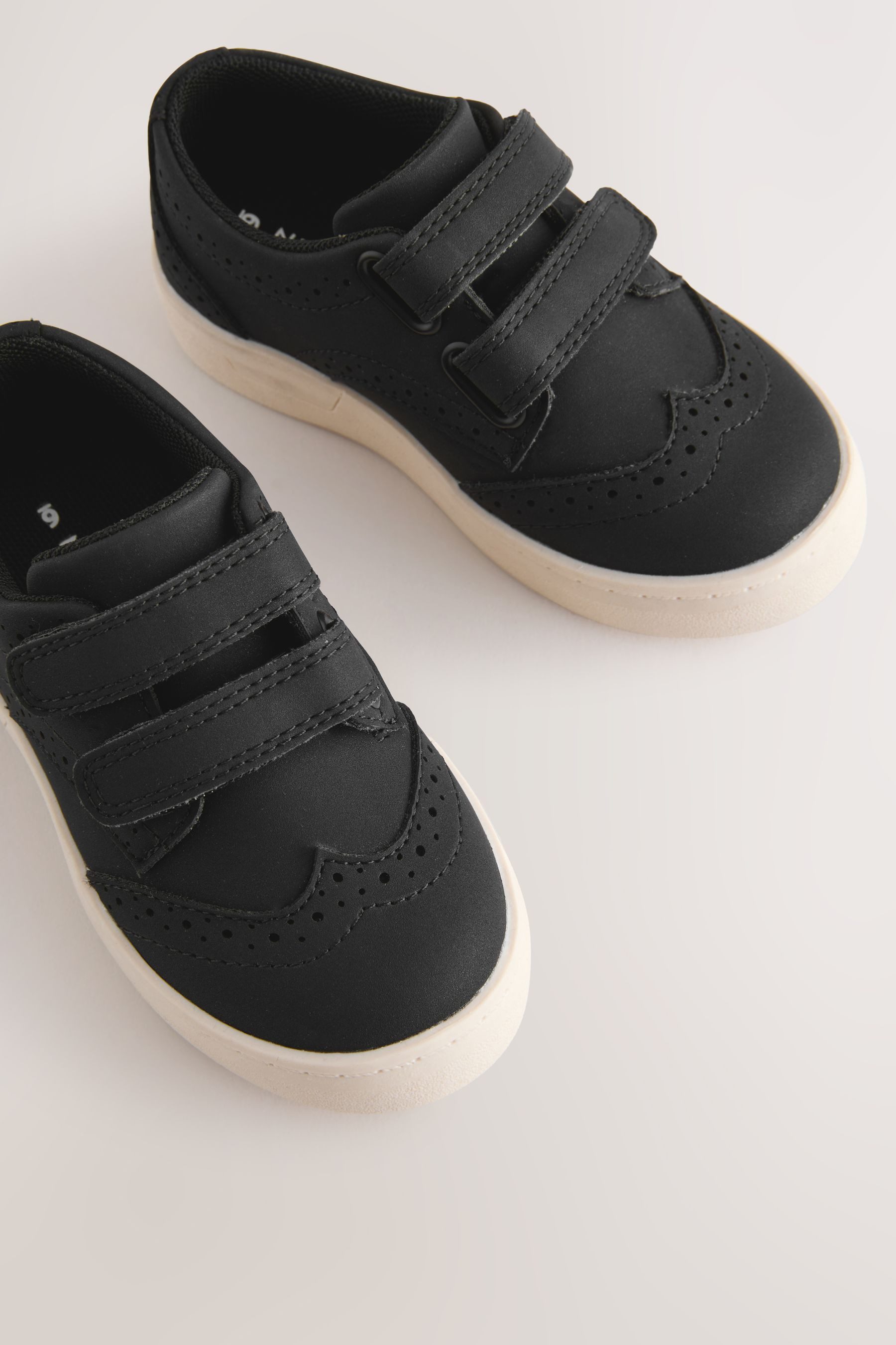 Next Brogues mit Klettverschluss, weite Passform Budapester (1-tlg)