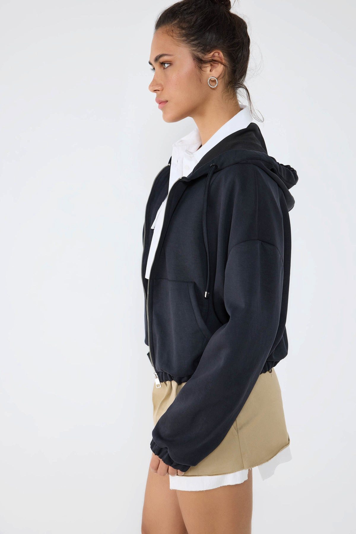 No Matter What Kapuzensweatshirt Kurzes Sweatshirt mit weichem, strukturiertem Reißverschluss – Bild 4 von 5