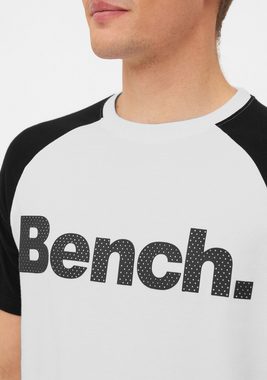 Bench. T-Shirt SAKA
