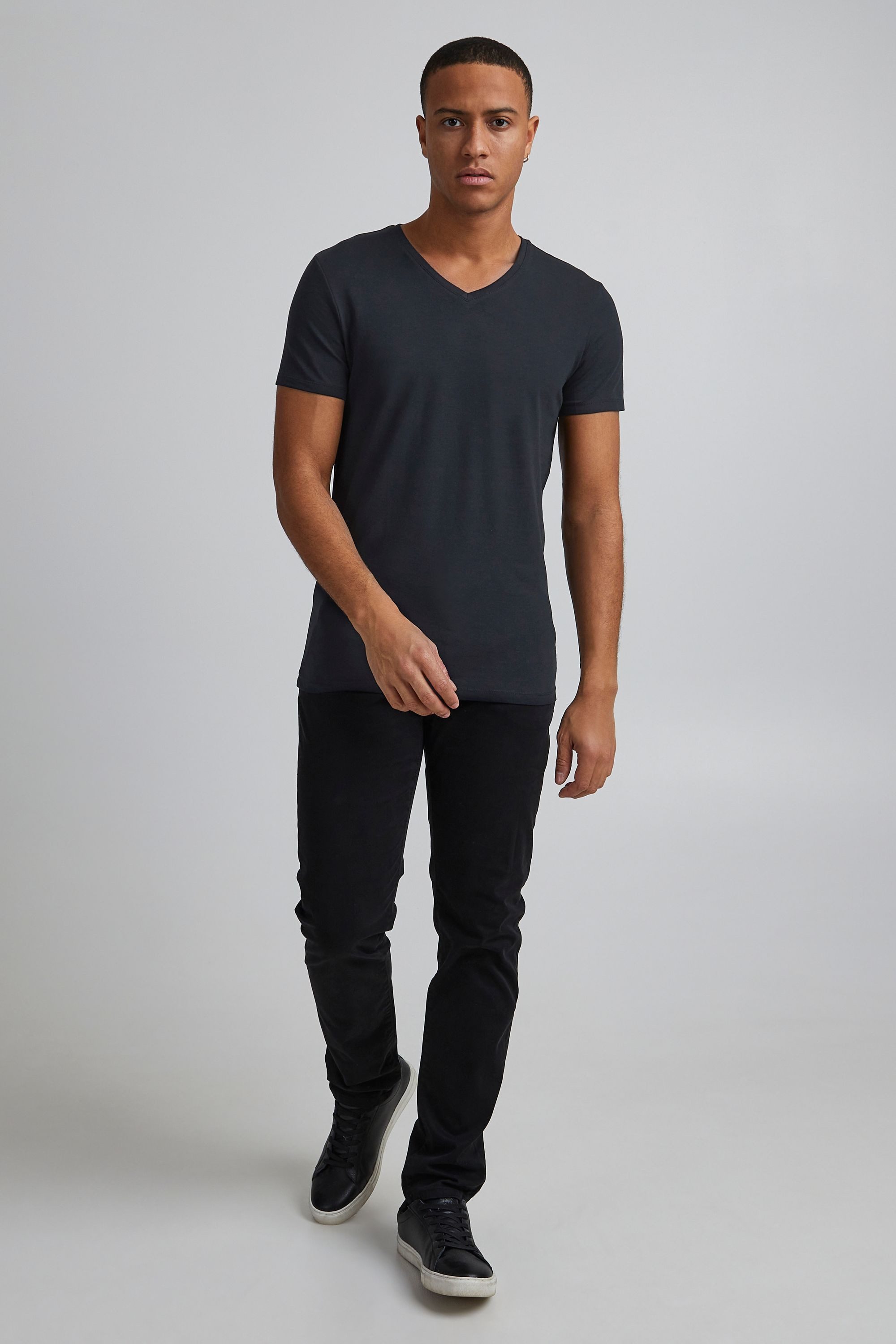 Casual Friday T-Shirt CFLincoln T-Shirt mit V-Ausschnitt günstig online kaufen