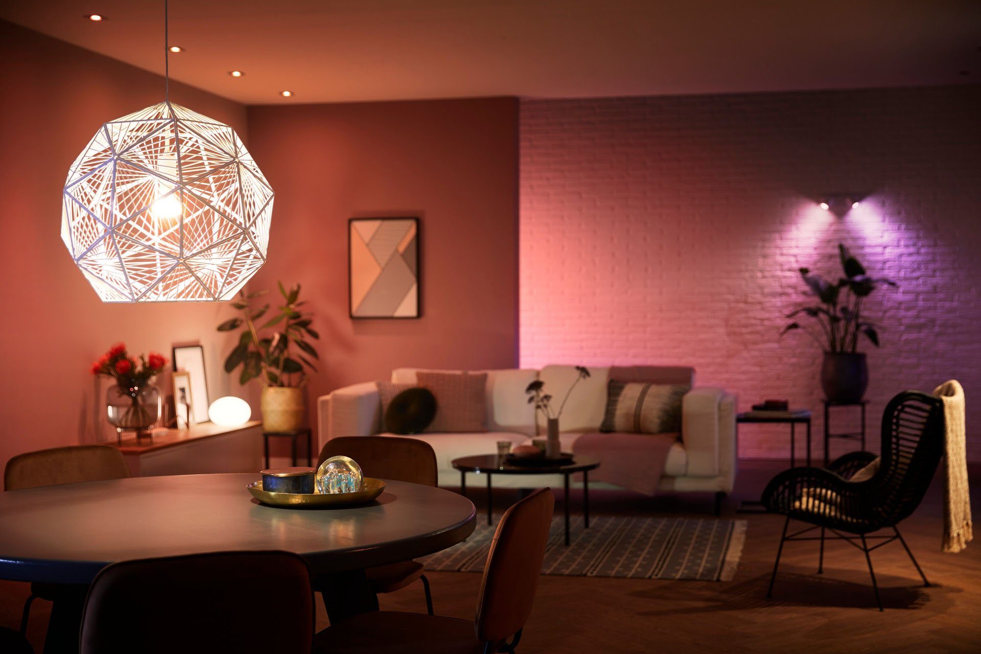 Philips Hue LED-Leuchtmittel White&Col. Amb. E27 3er StarterSet +DS 3x800lm 75W, E27, 5 St., Farbwechsler, Warmweiß