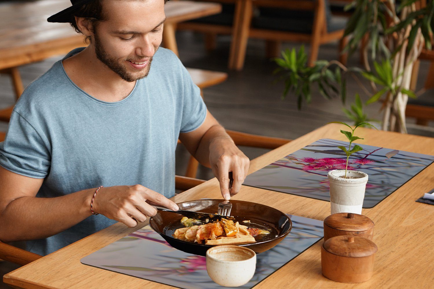 einem (6-St), Platzset, Platzmatte, Platzset, Rosa Baum, MuchoWow, Platzdecken, Schmutzabweisend Tischmatten, Eukalyptuszweige in