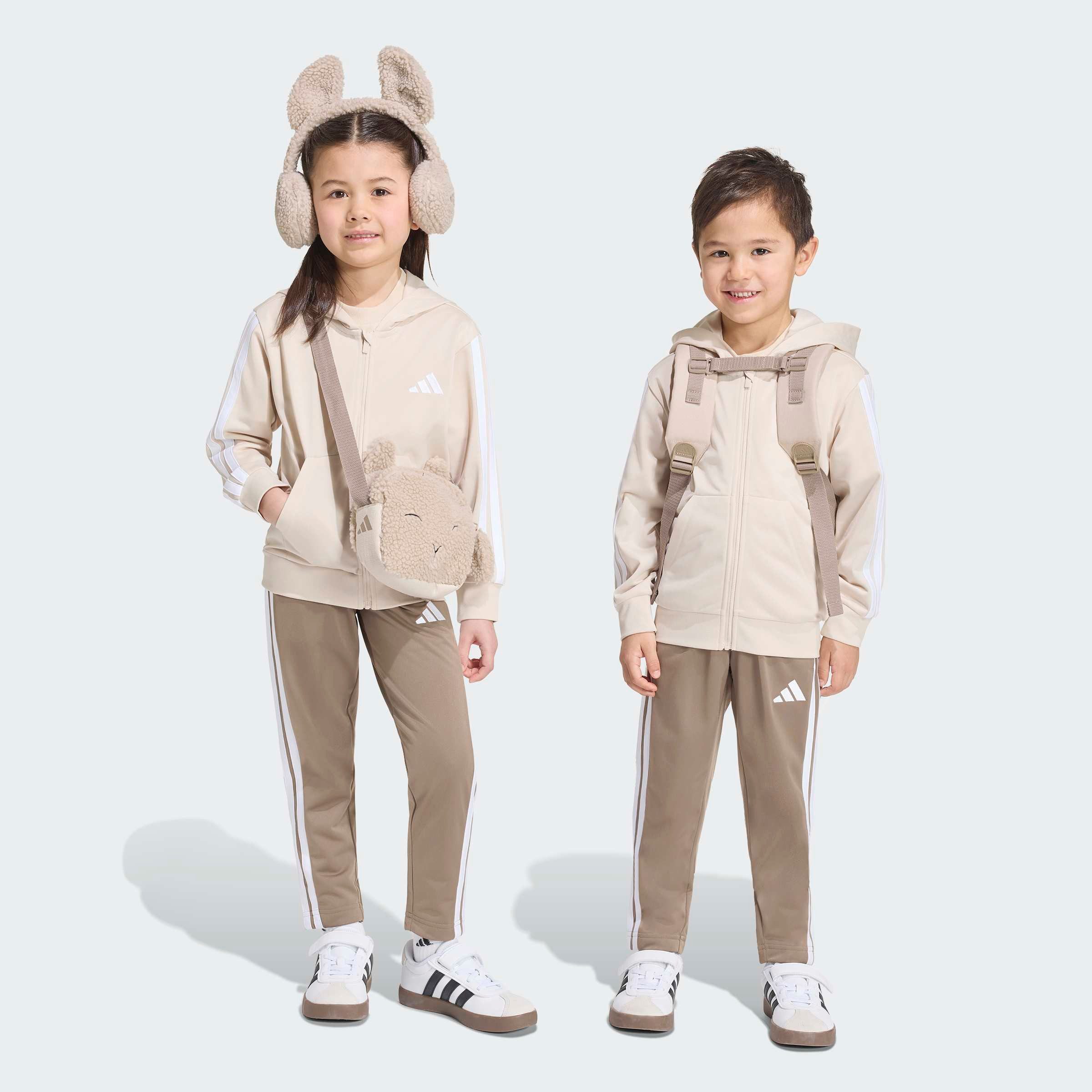 adidas Sportswear Trainingsanzug ESSENTIALS KIDS (2-tlg), mit 3-Streifen, aus weichem Trikotstoff, mit CLIMACOOL Technologie