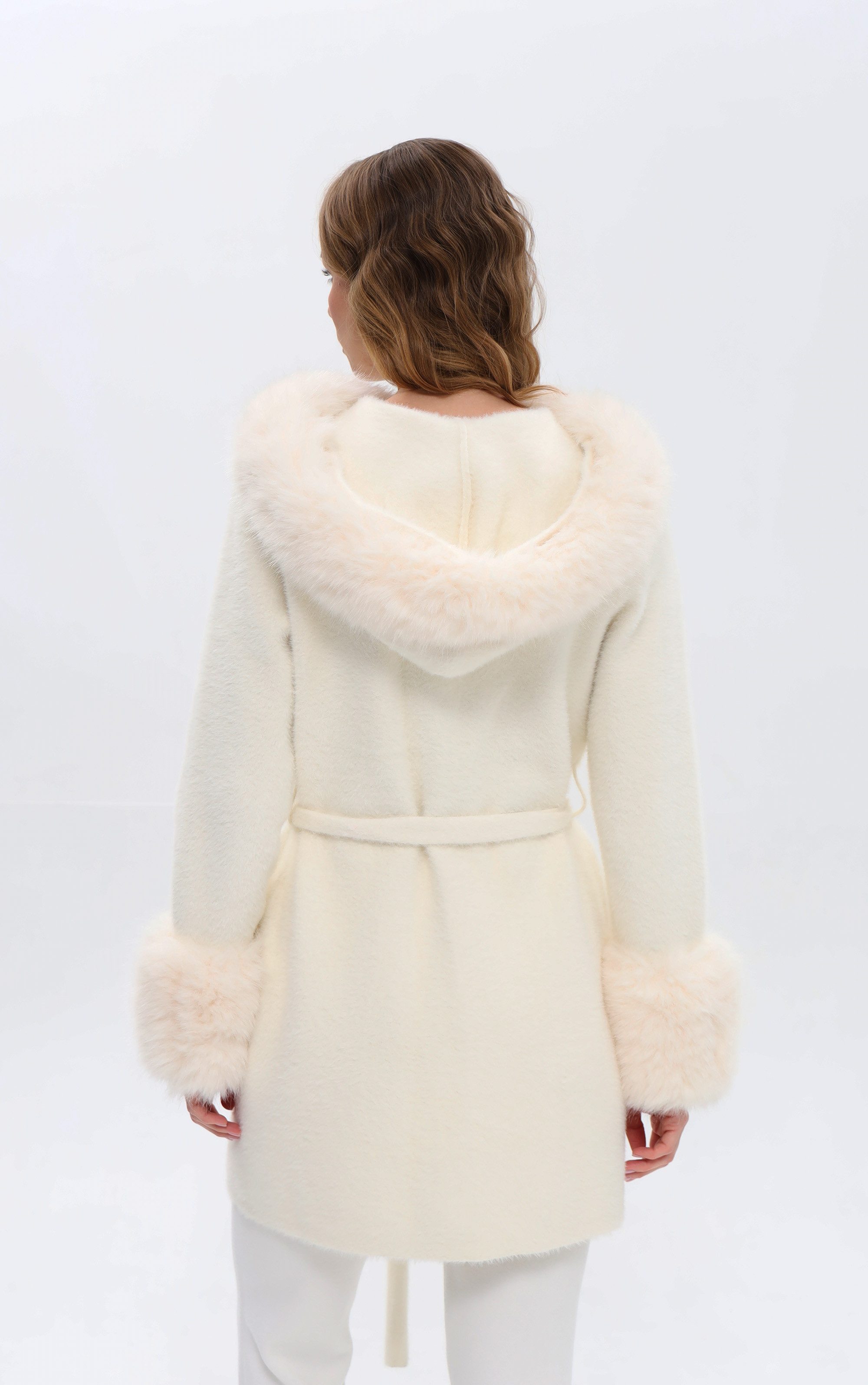 Passioni Fellimitatmantel mit Kapuze und Taschen und abnehmbaren Fellbesatz günstig online kaufen