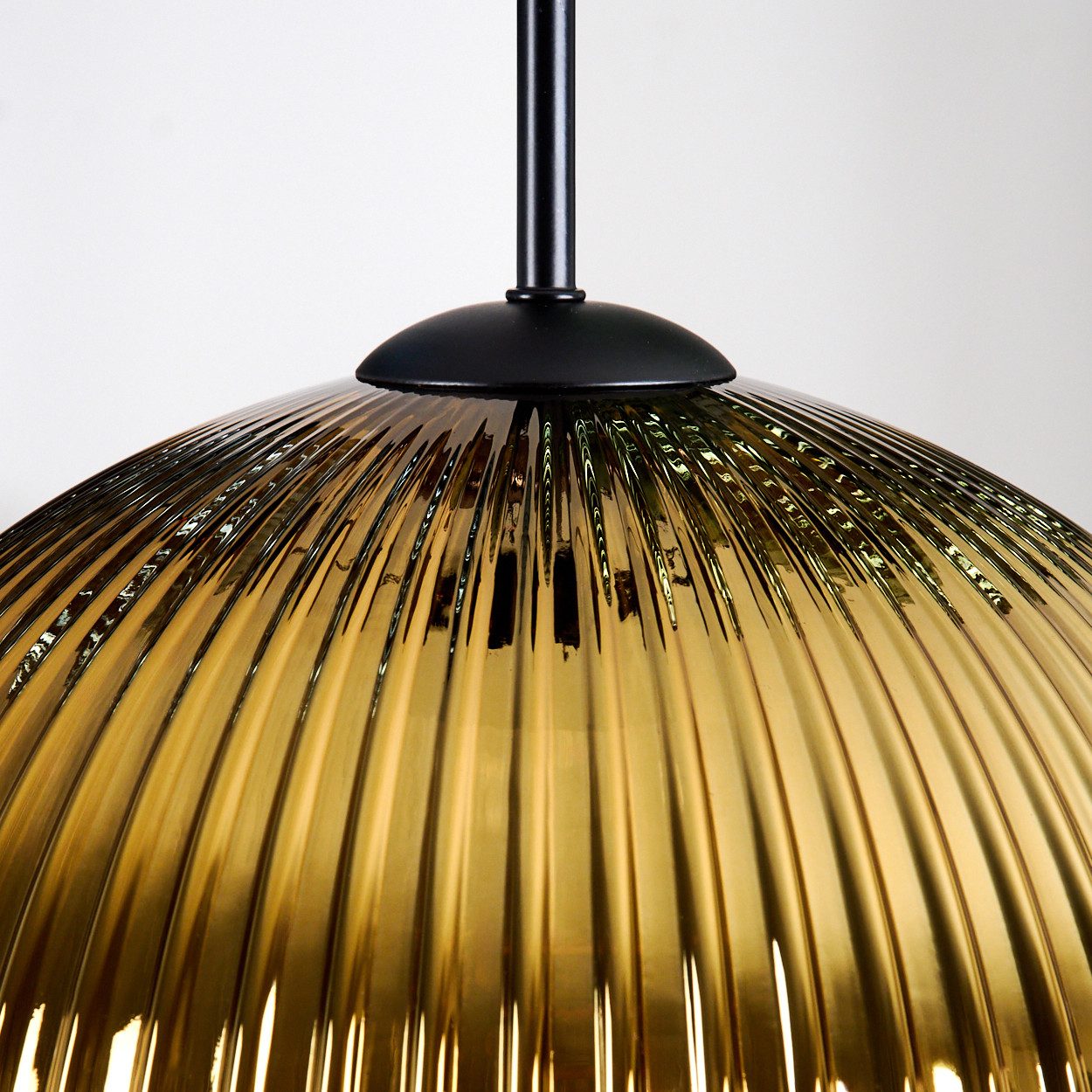 hofstein Hängeleuchte Hängelampe aus Metall/Riffelglas in Schwarz/Blau/Grün/Kupfer/Gold, Hängeleuchte im Retro/Vintage-Design (15; 20; 25; 30 cm), 4 x E27