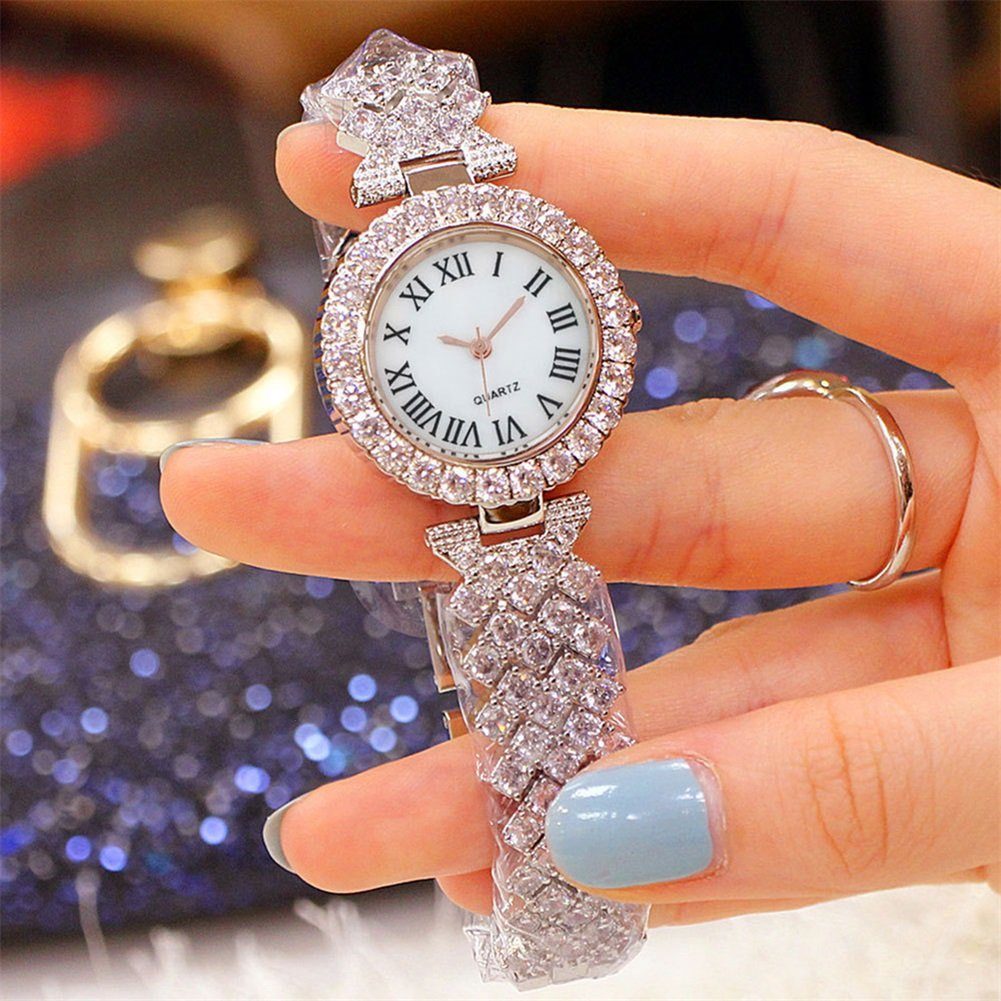 einem Für Armband, Rutaqian Golden mit Geschenke Schmuckarmband), Quarzuhr Uhr (set, Armbanduhr Damen Frauen, mit Set Strasssteine mit Strassarmband Quarzuhr
