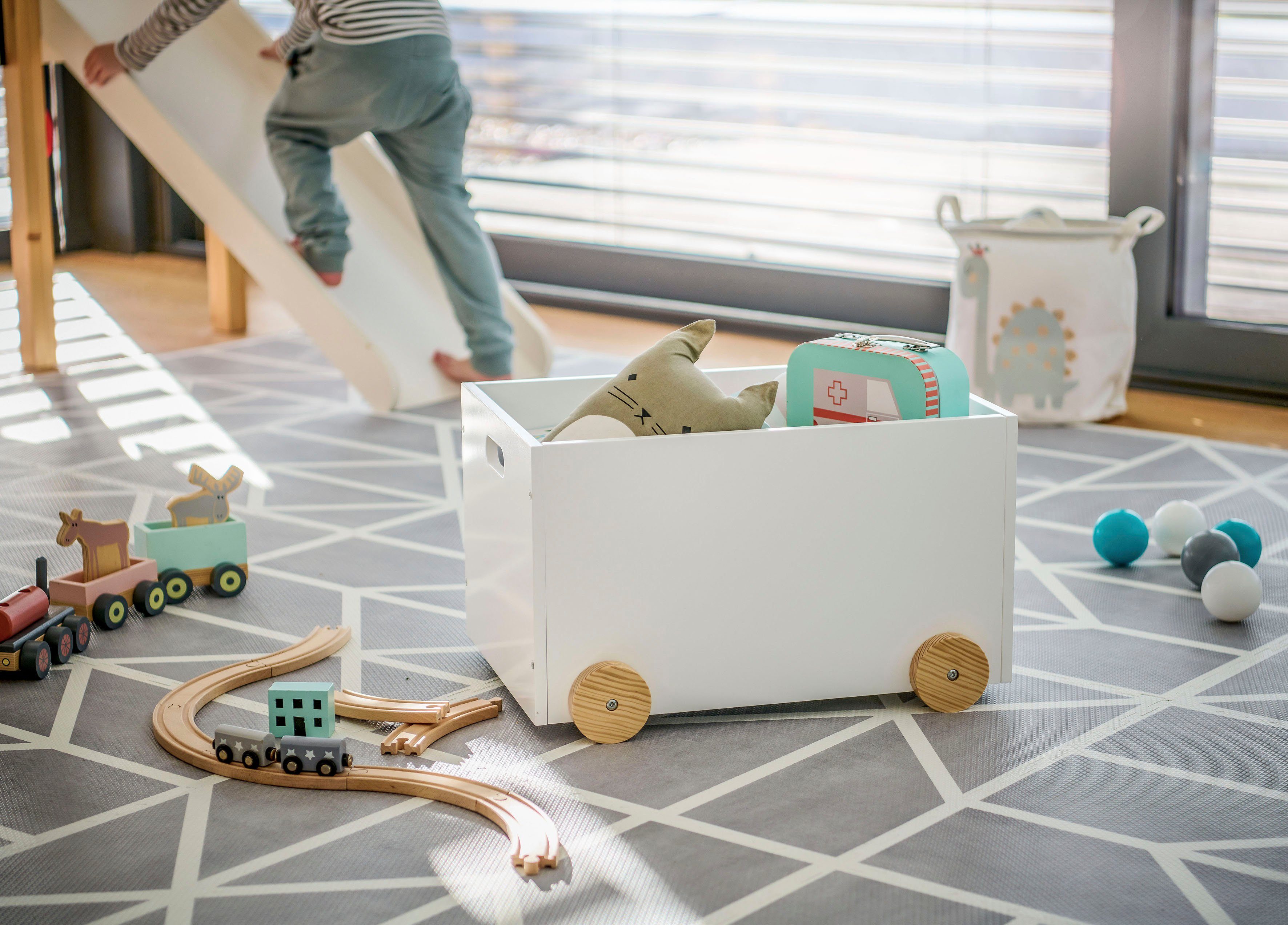 Zeller Present Toy Chest (1 pc), with Wheels