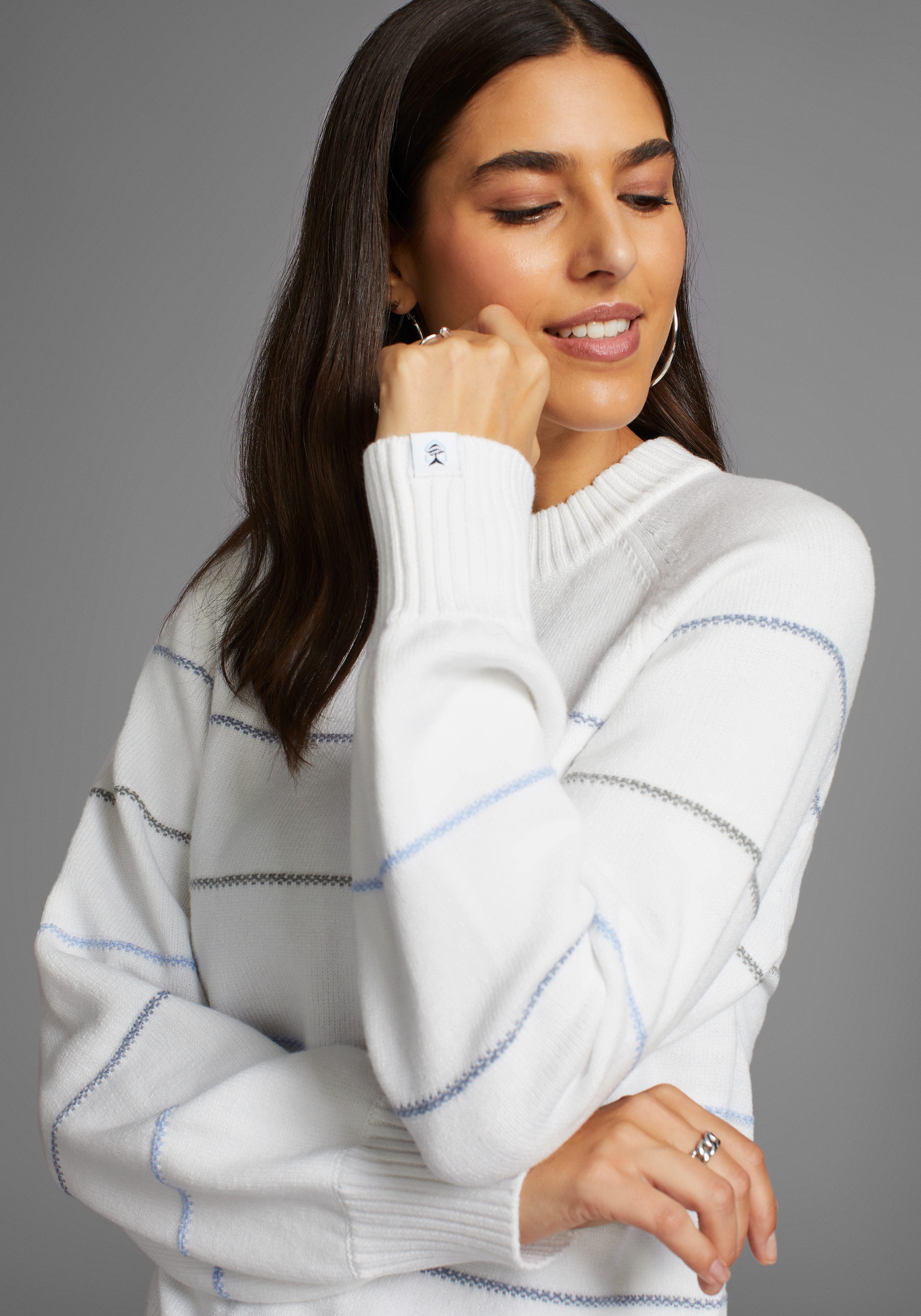 DELMAO Strickpullover mit zarten Streifen und Rundhals günstig online kaufen