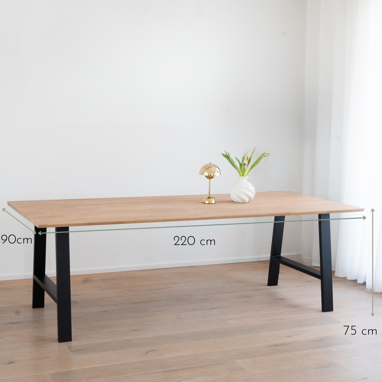 Omformo Esstisch Klyfta aus Eiche Massivholz 220 x 90 cm, Tischplatte aus Eiche Massivholz, Stabile Metallfüße, Modernes Design