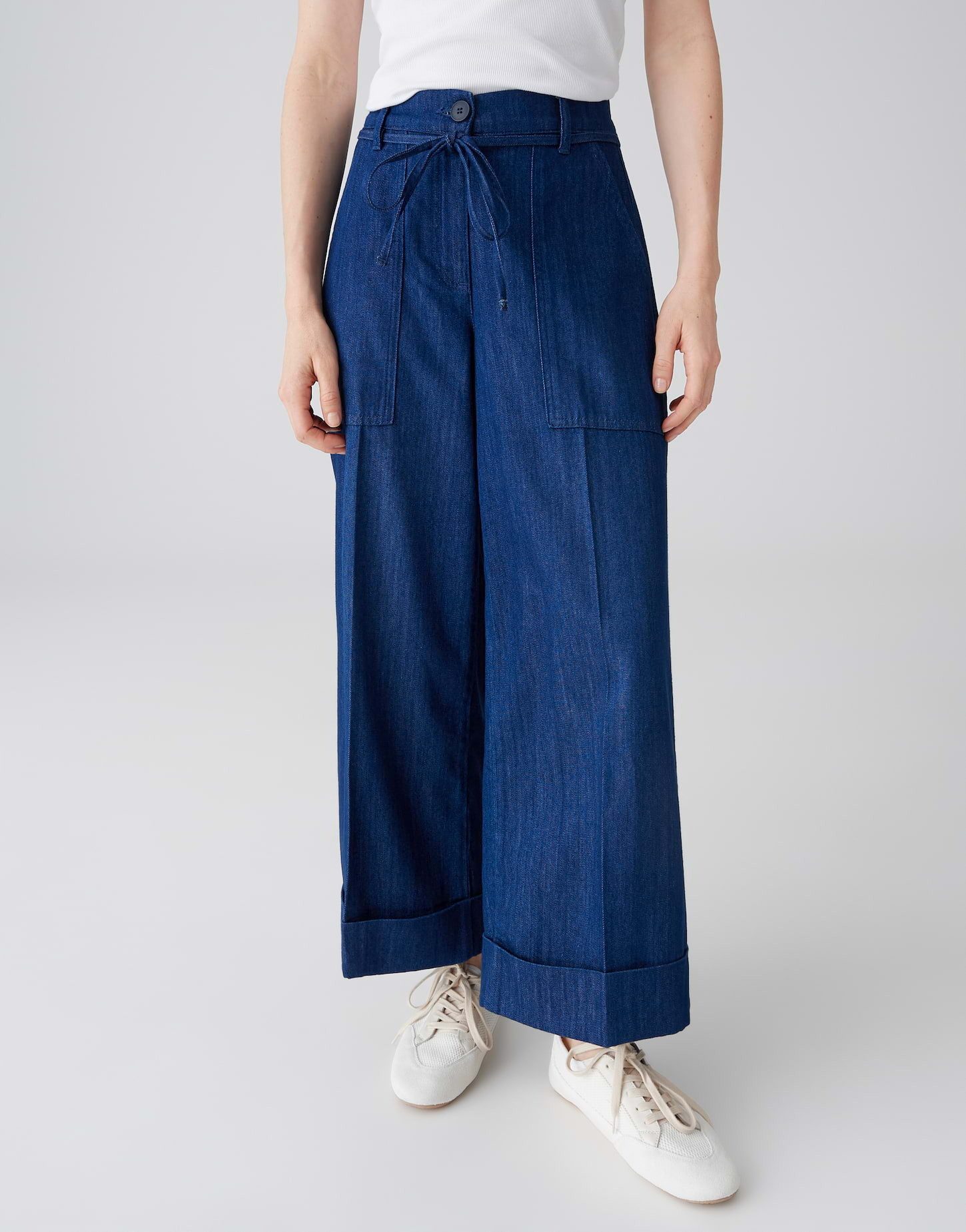 OPUS Stoffhose Relaxed City Pants im Denim Look Weicher Griff, aufgesetzte Cargotaschen, Kordel zum Binden