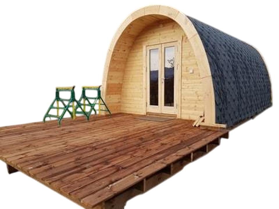 JVmoebel Gartenhaus Holzhütte aus Holz in Beige für gemütliche Wochenendausflüge, (Camping Haus), Made in Europe