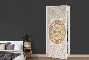 MuchoWow Türtapete Mandala - Blumen - Gold - Weiß - Design, Matt, bedruckt, (1 St), Fototapete für Tür, Türaufkleber, 75x205 cm