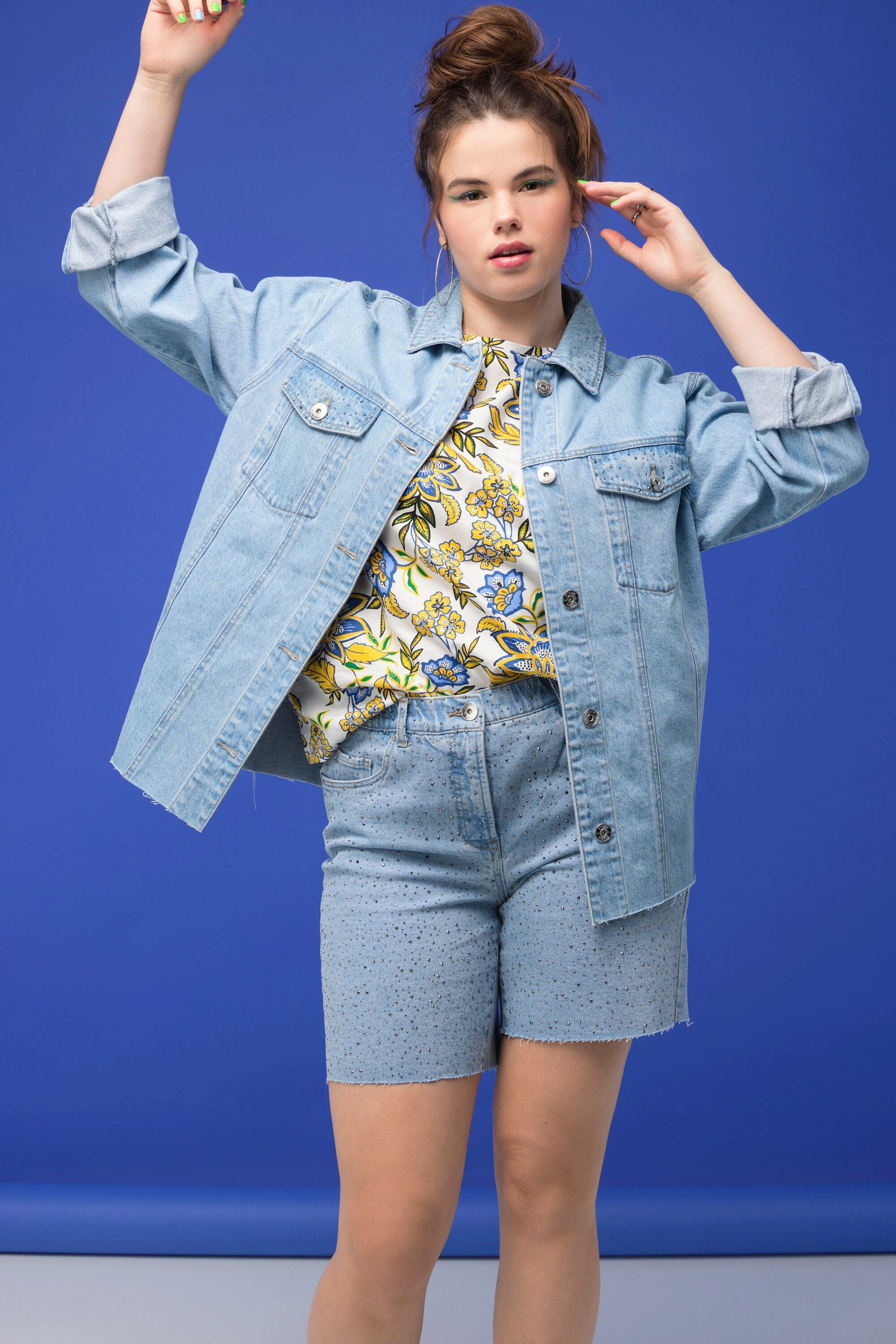 Studio Untold Kurzjacke Jeansjacke Boxy Shape Glitzersteinchen Hemdkragen