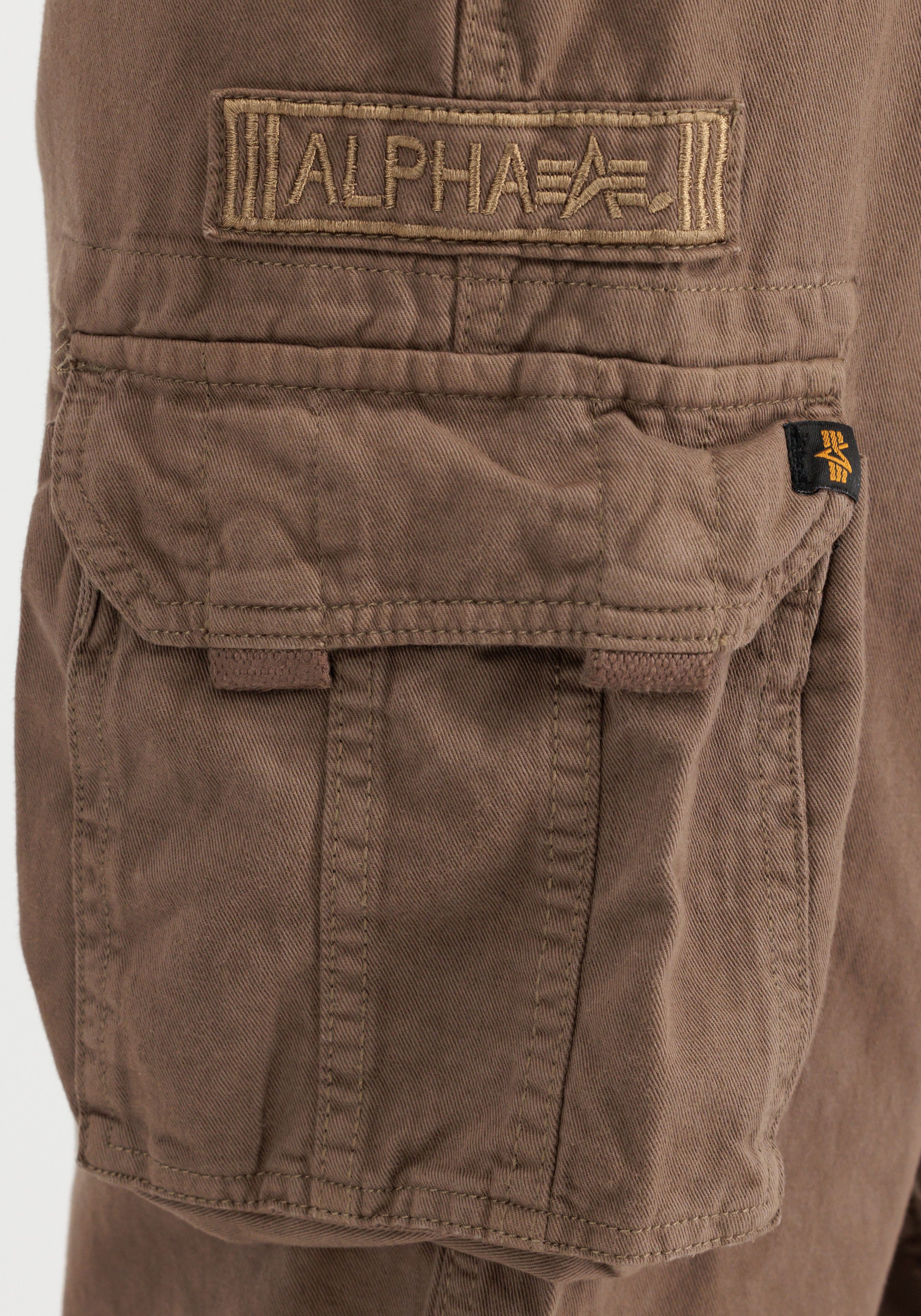 Alpha Industries Cargohose Jet Pant mit seitlichen Cargotaschen und Kordelzug am Beinabschluss