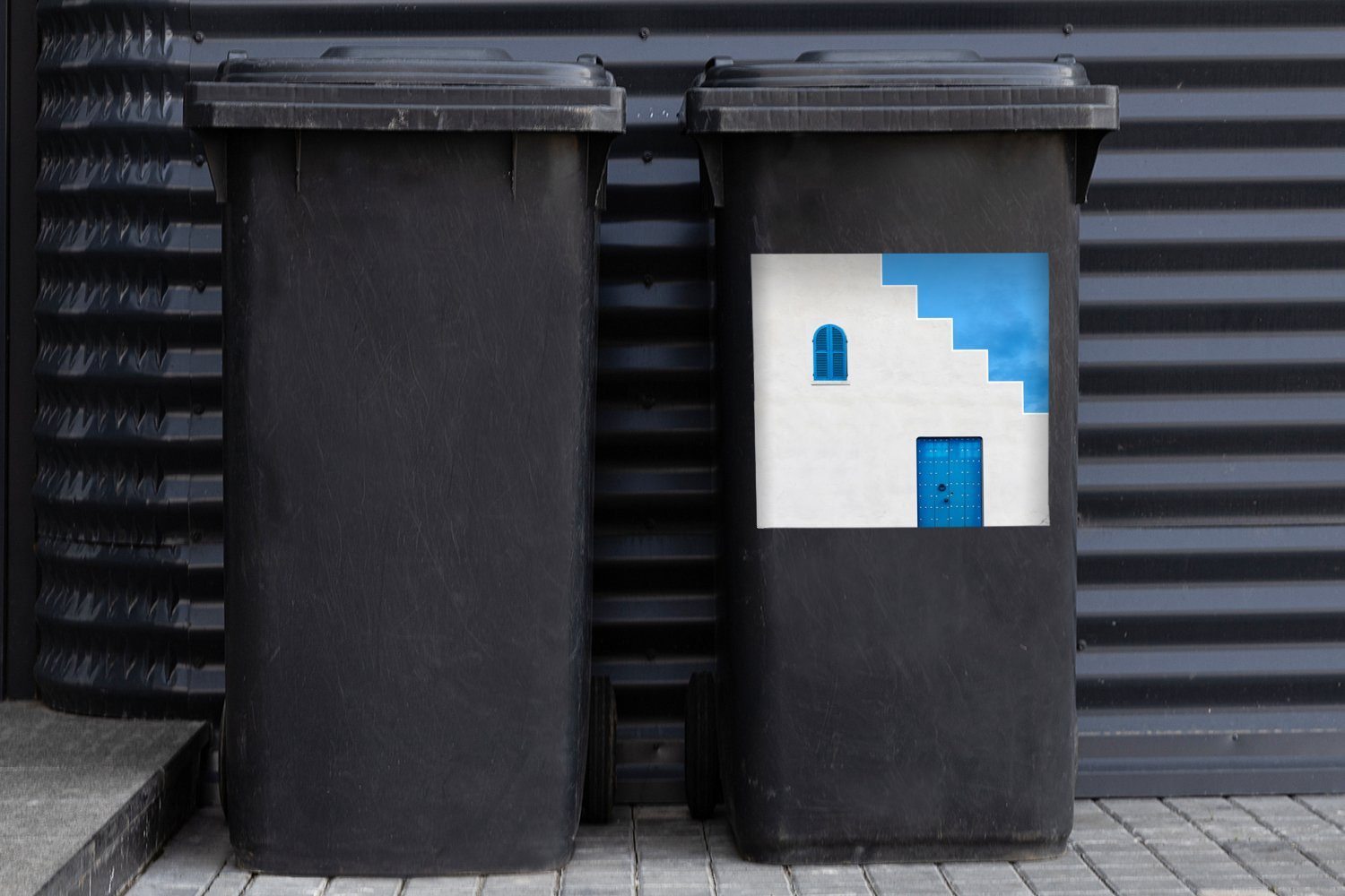 Wandsticker Mülltonne, Tür Abfalbehälter St), Container, Sticker, MuchoWow - Weiß - Mülleimer-aufkleber, (1 - Haus Blau