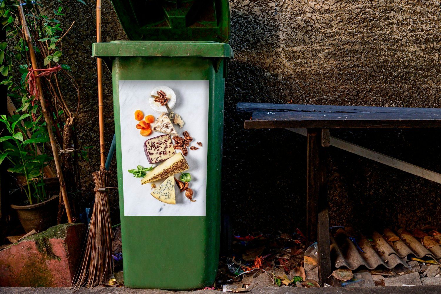 Mülleimer-aufkleber, Mülltonne, Abfalbehälter MuchoWow Marmorschneidebrett (1 mit St), Wandsticker Sticker, Container, Käse