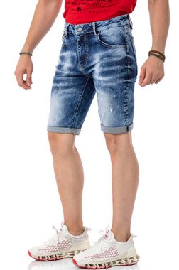 Cipo & Baxx Jeansbermudas mit Destroyed-Details