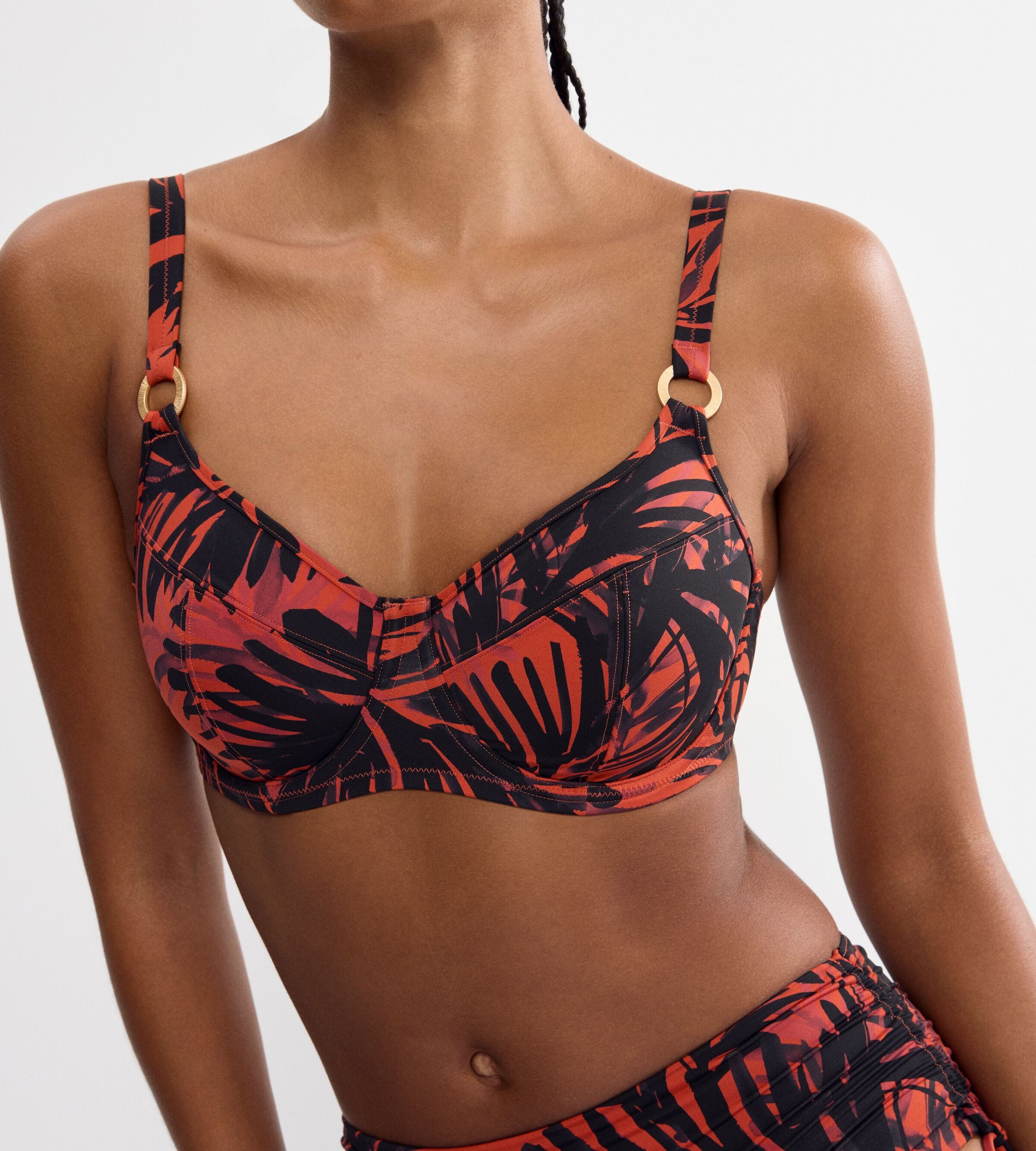 Triumph Bügel-Bikini-Top Summer Palm W 01, Minimizer - verkleinert die Brust optisch um eine Cup-Größe