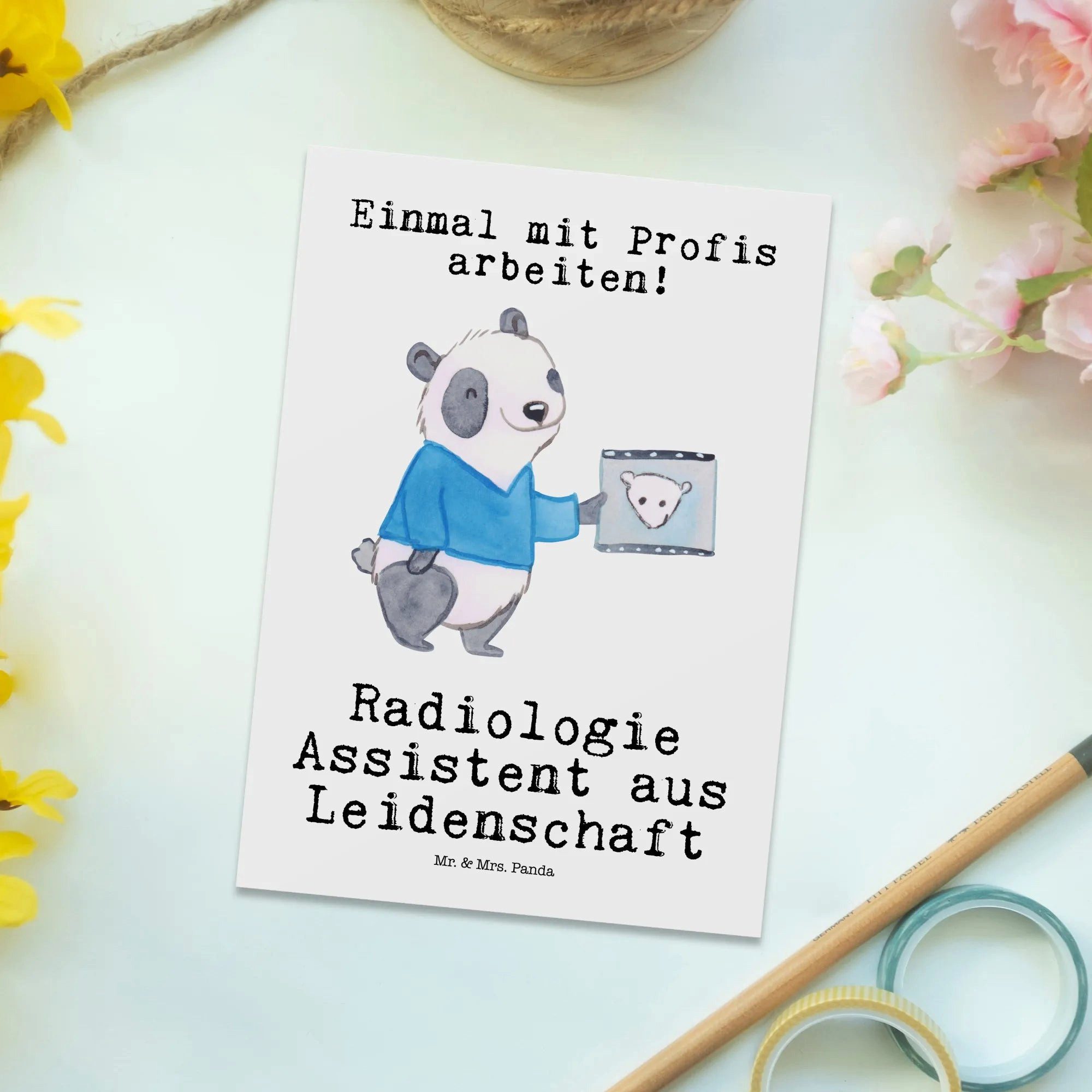 Thumbnail - Mr. & Mrs. Panda Postkarte Radiologie Assistent Leidenschaft - Weiß - Geschenk, Einladungskarte, Multifunktionalität