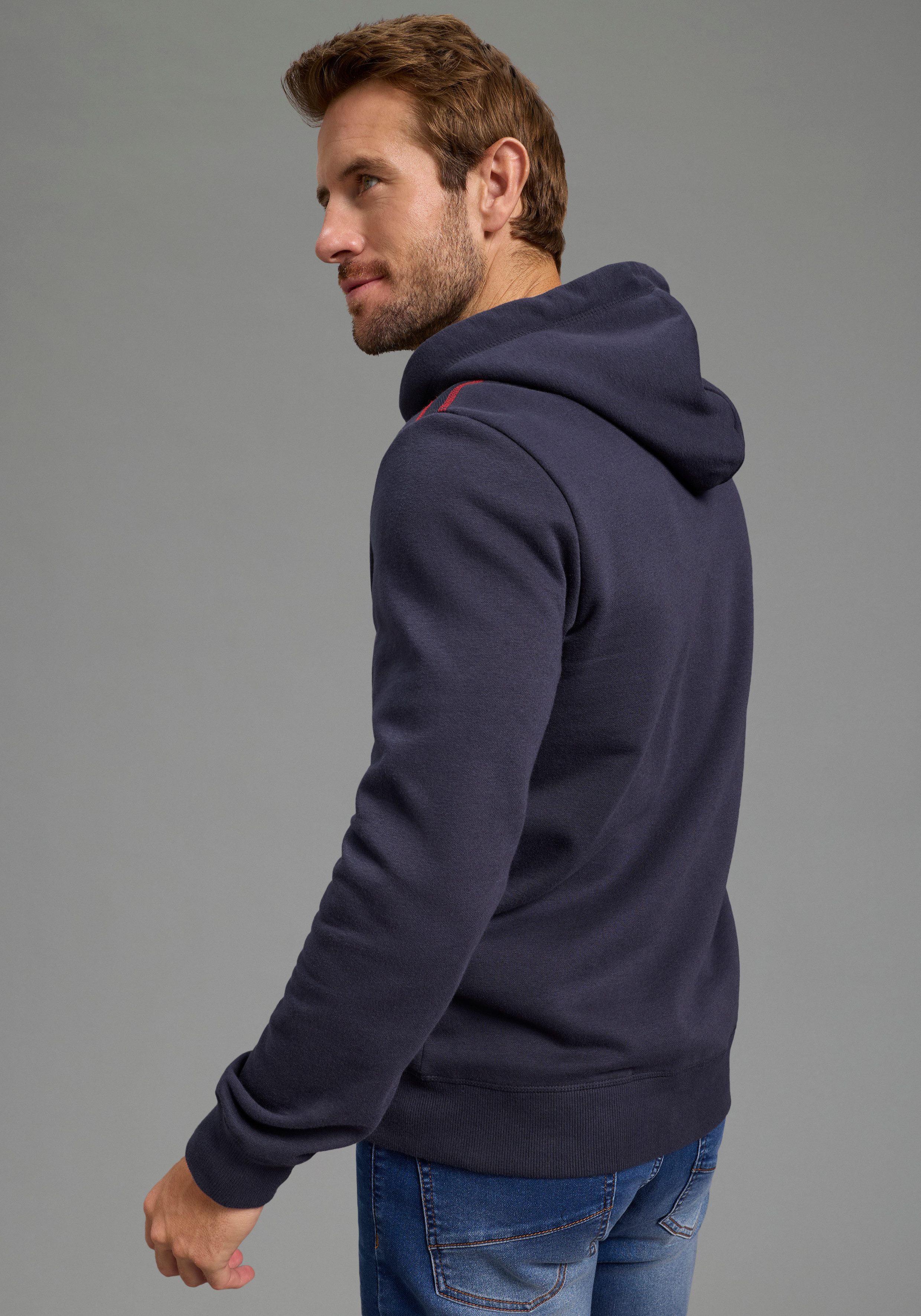 KangaROOS Kapuzensweatjacke mit Kapuze und Kordelzug, aus angerauter Sweatw günstig online kaufen