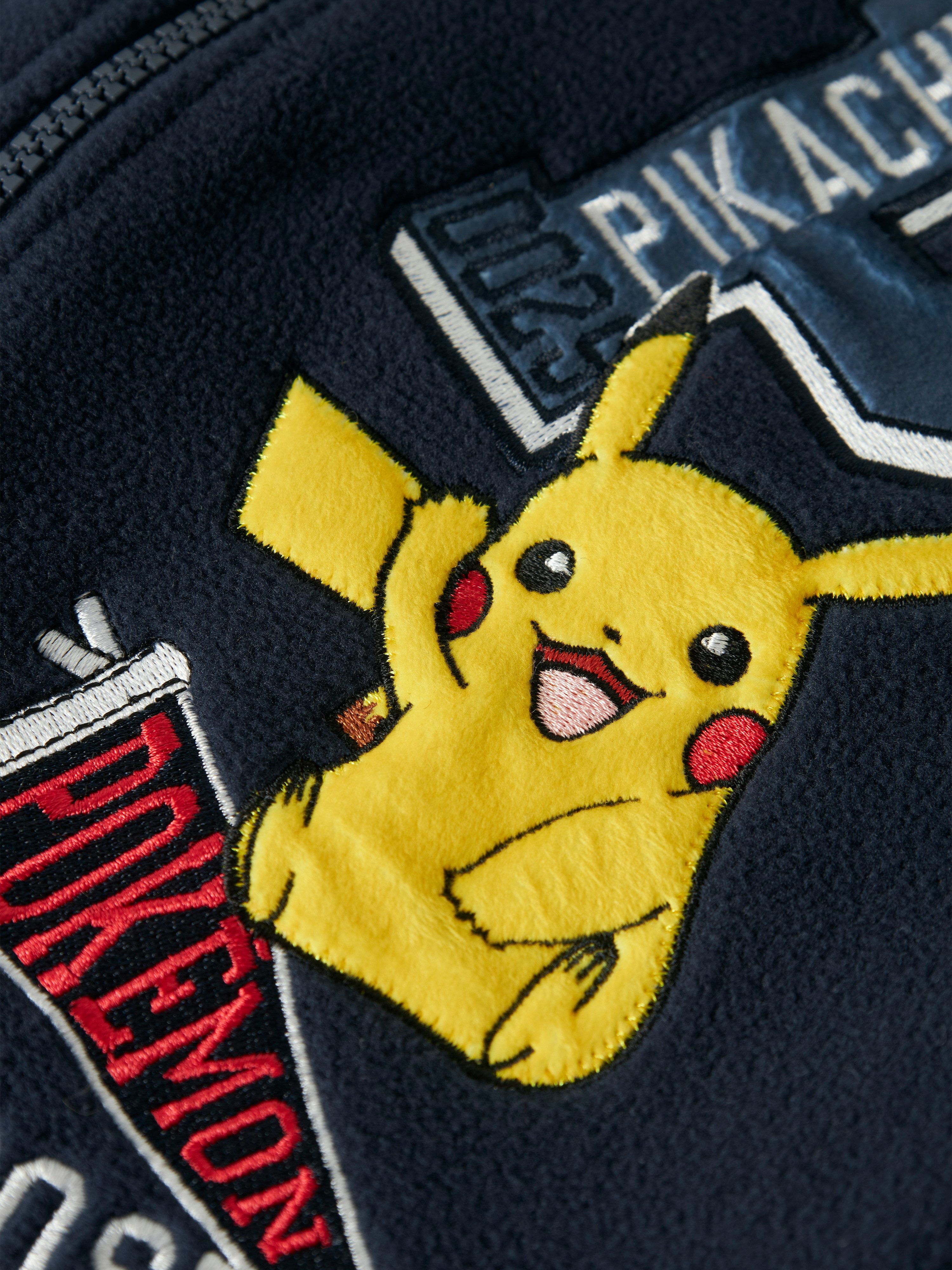 Name It Fleecejacke NMMJOAKIM POKEMON FLEECE W ZIP SKY Kunstfaser, regular fit, mit Pokemon Badges