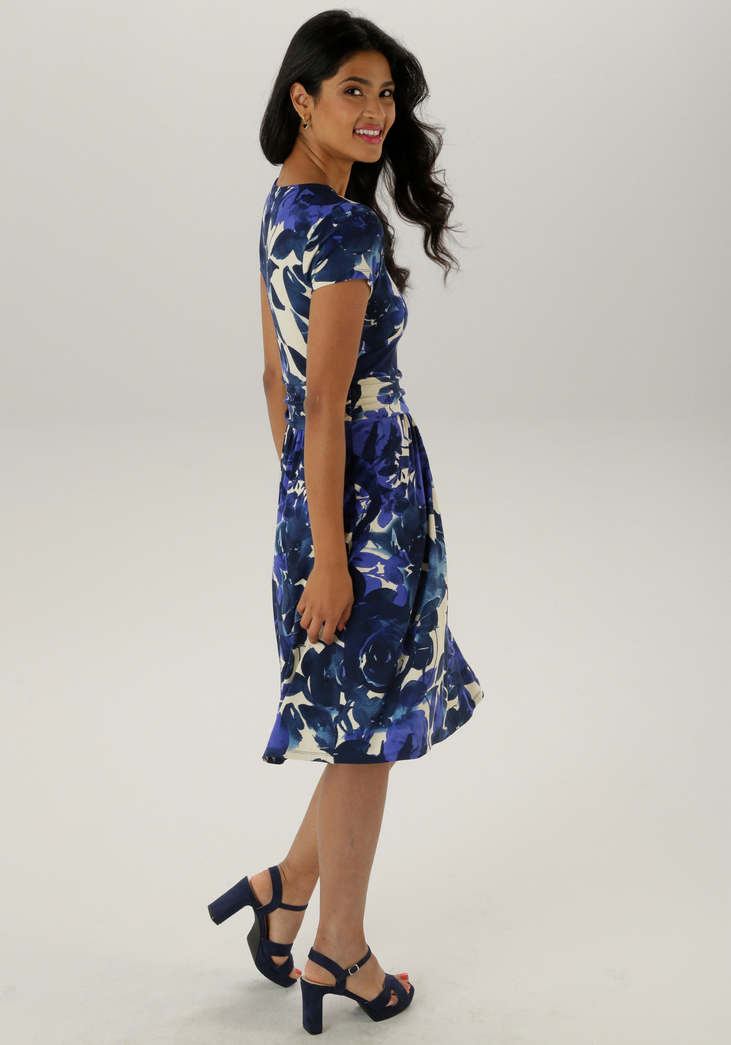 Aniston SELECTED Jerseykleid mit gerafften Taillenbund günstig online kaufen