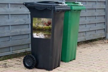 MuchoWow Wandsticker Waldtiere - Wasser - Moos (1 St), Mülleimer-aufkleber, Mülltonne, Sticker, Container, Abfalbehälter