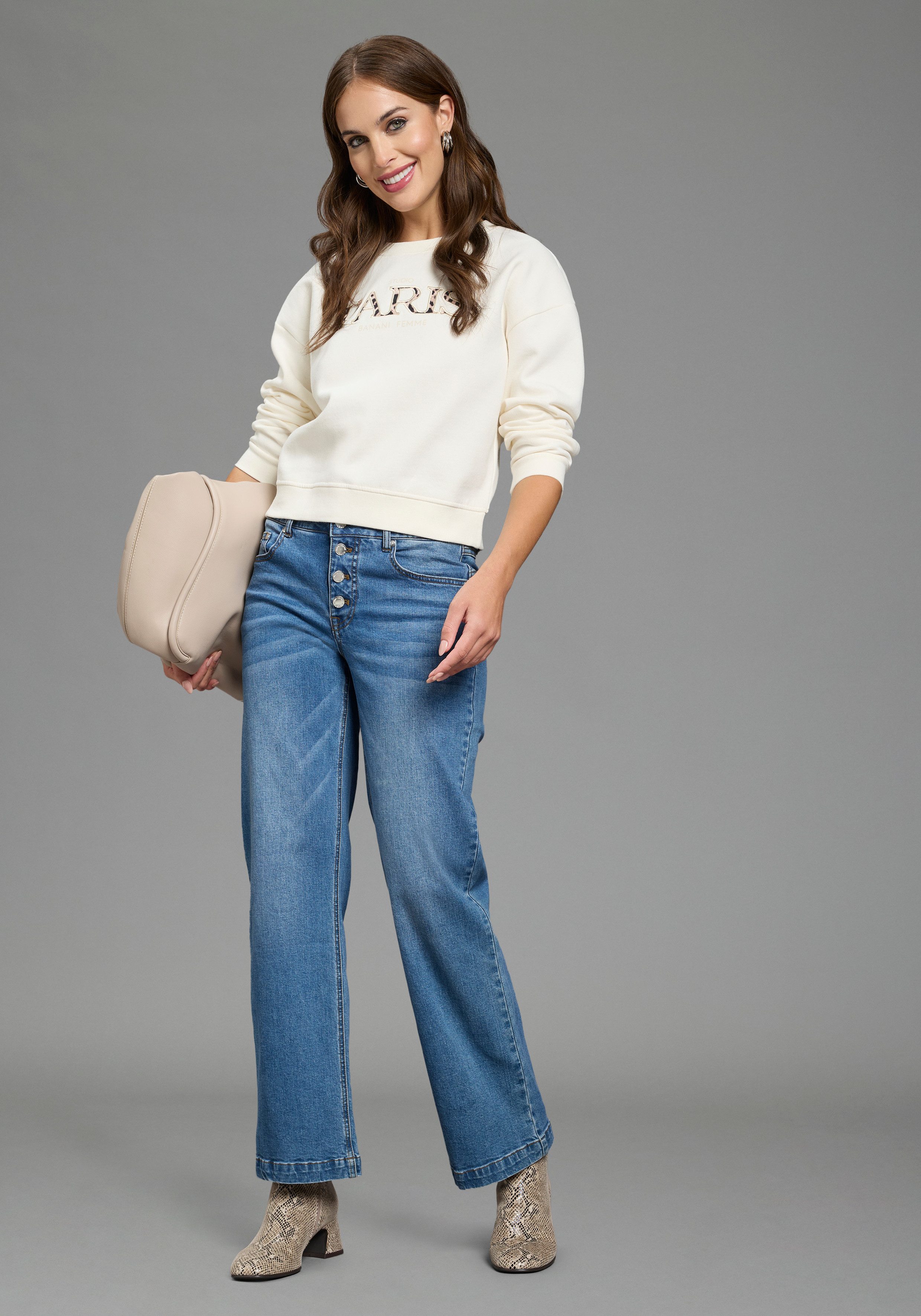 Zum Outfit 12