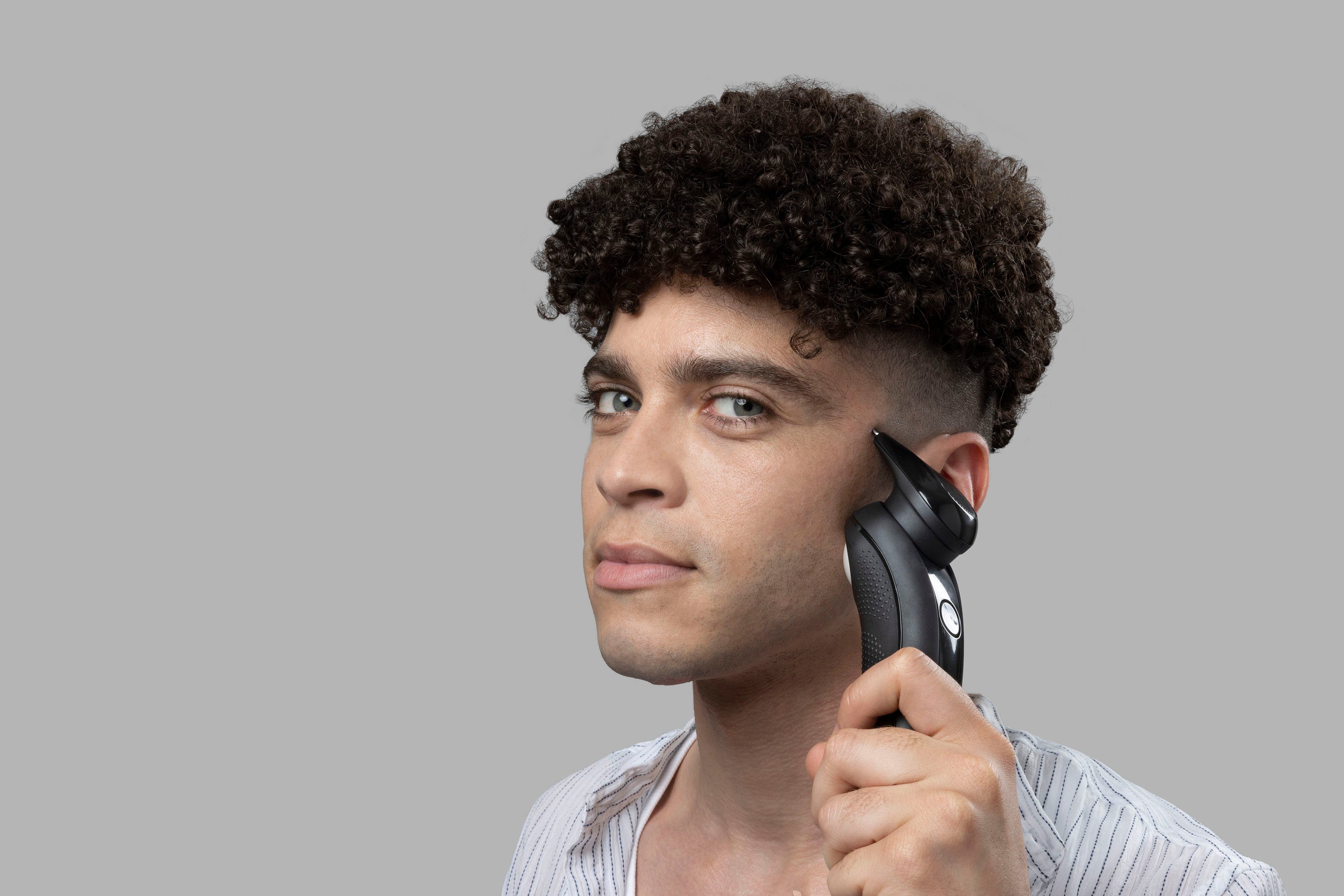 Remington Elektrorasierer Rotationsrasierer Limitless X5 XR1750, Aufsätze: 1, Nass-&Trockenrasur, 360° PivotBall Drehgelenk, akkubetrieben (50 min)